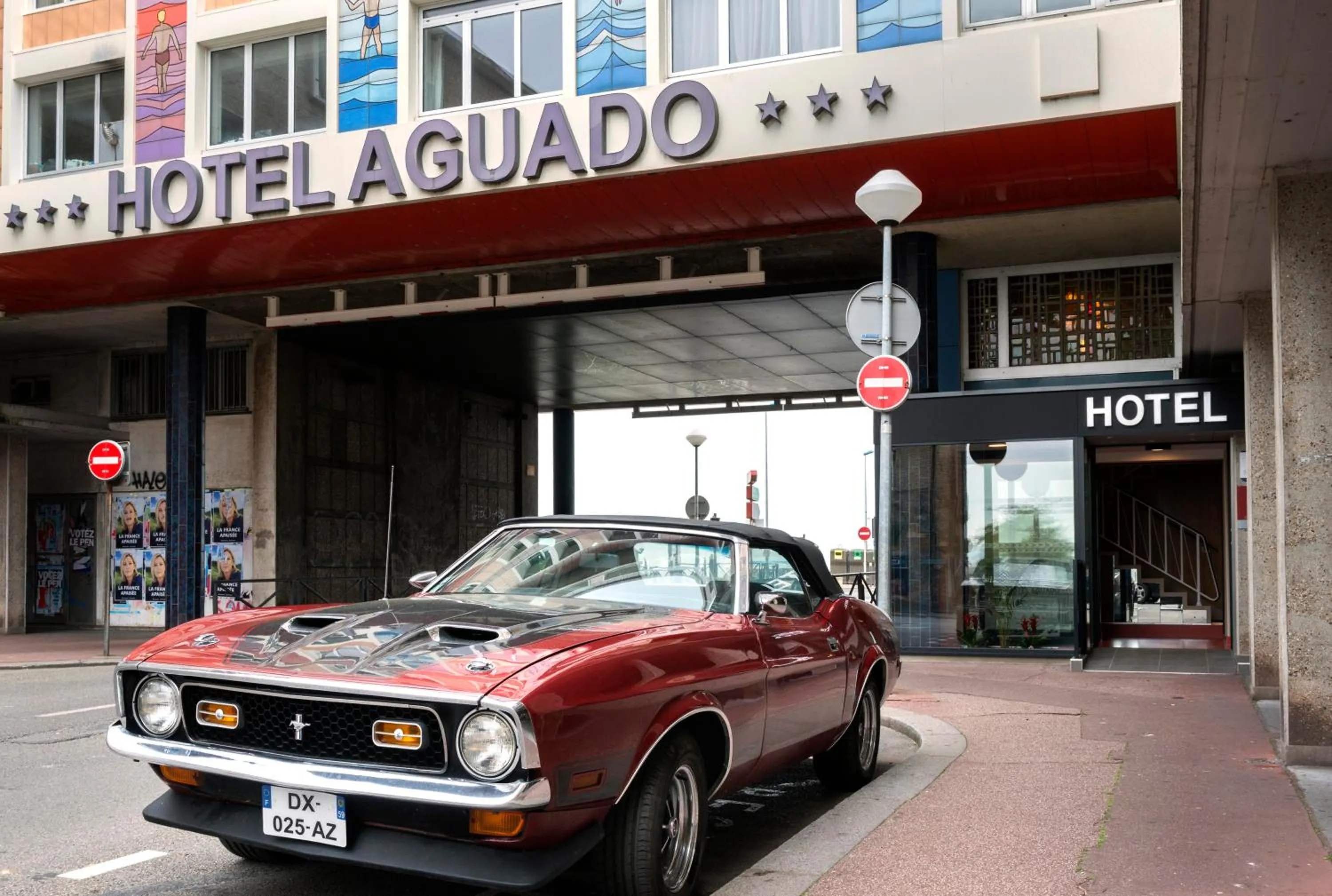 Facade/entrance in Hotel Aguado