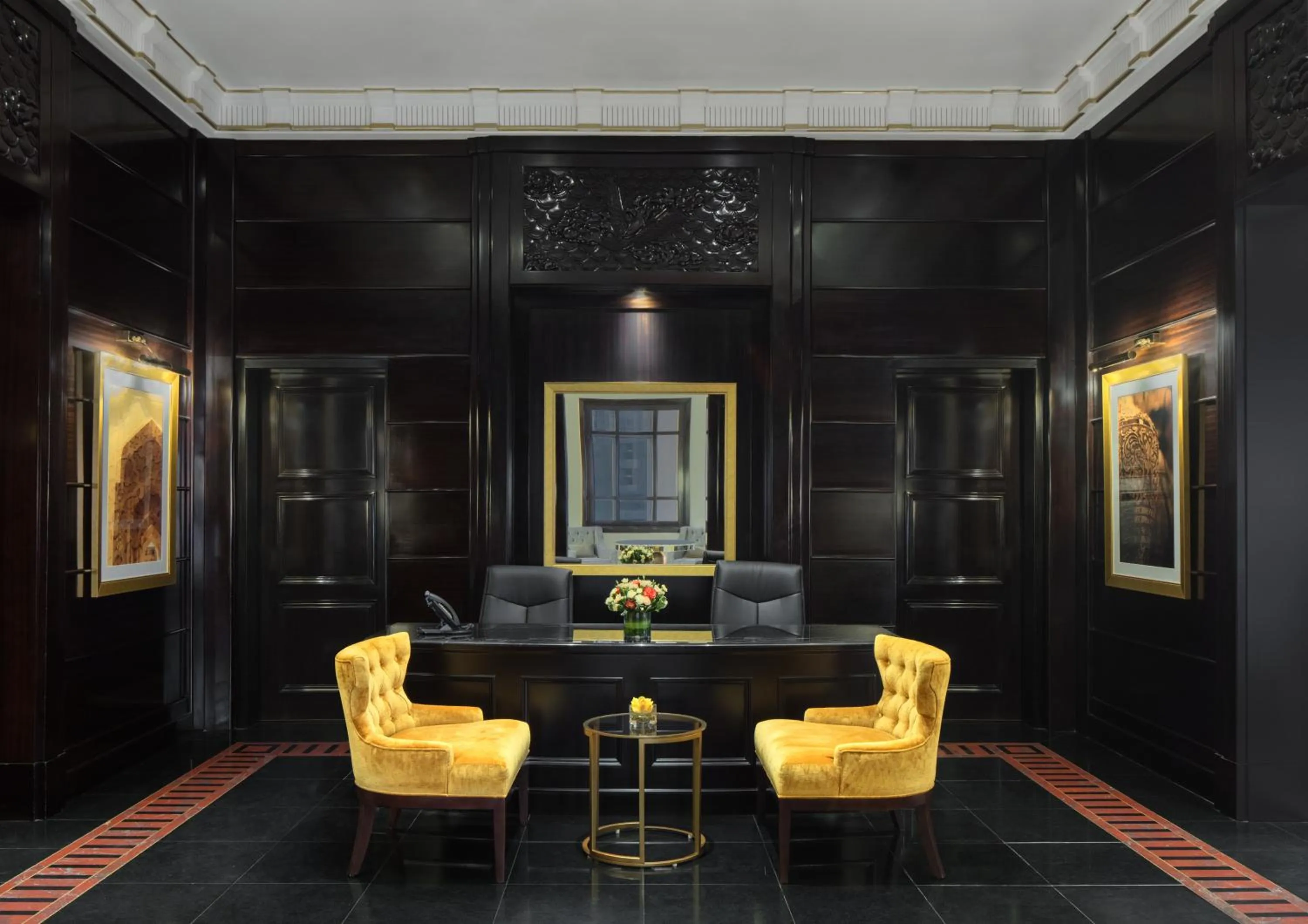 Communal lounge/ TV room in Radisson Blu Hotel, Dubai Deira Creek