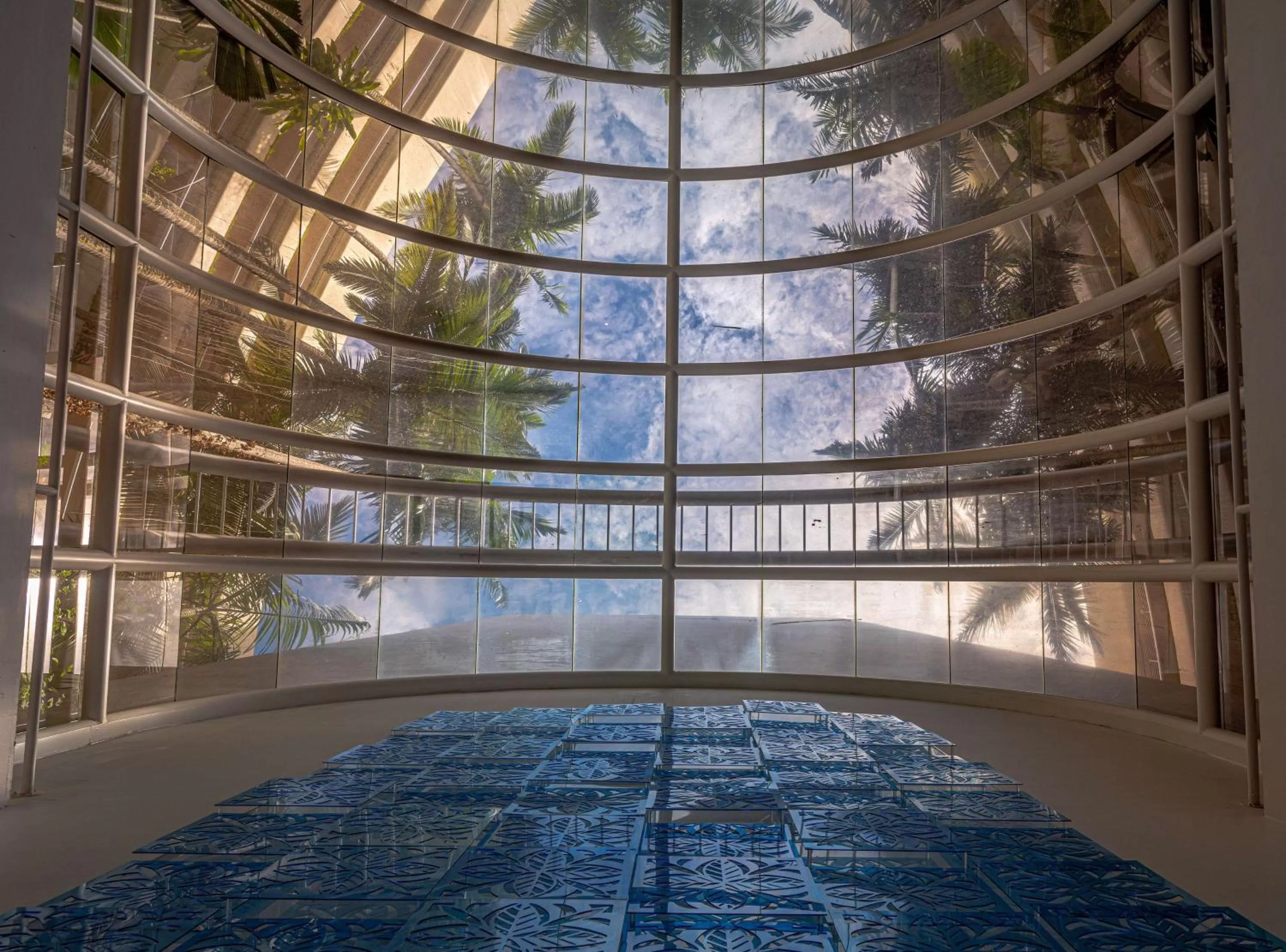 Lobby or reception in Hilton Cairns