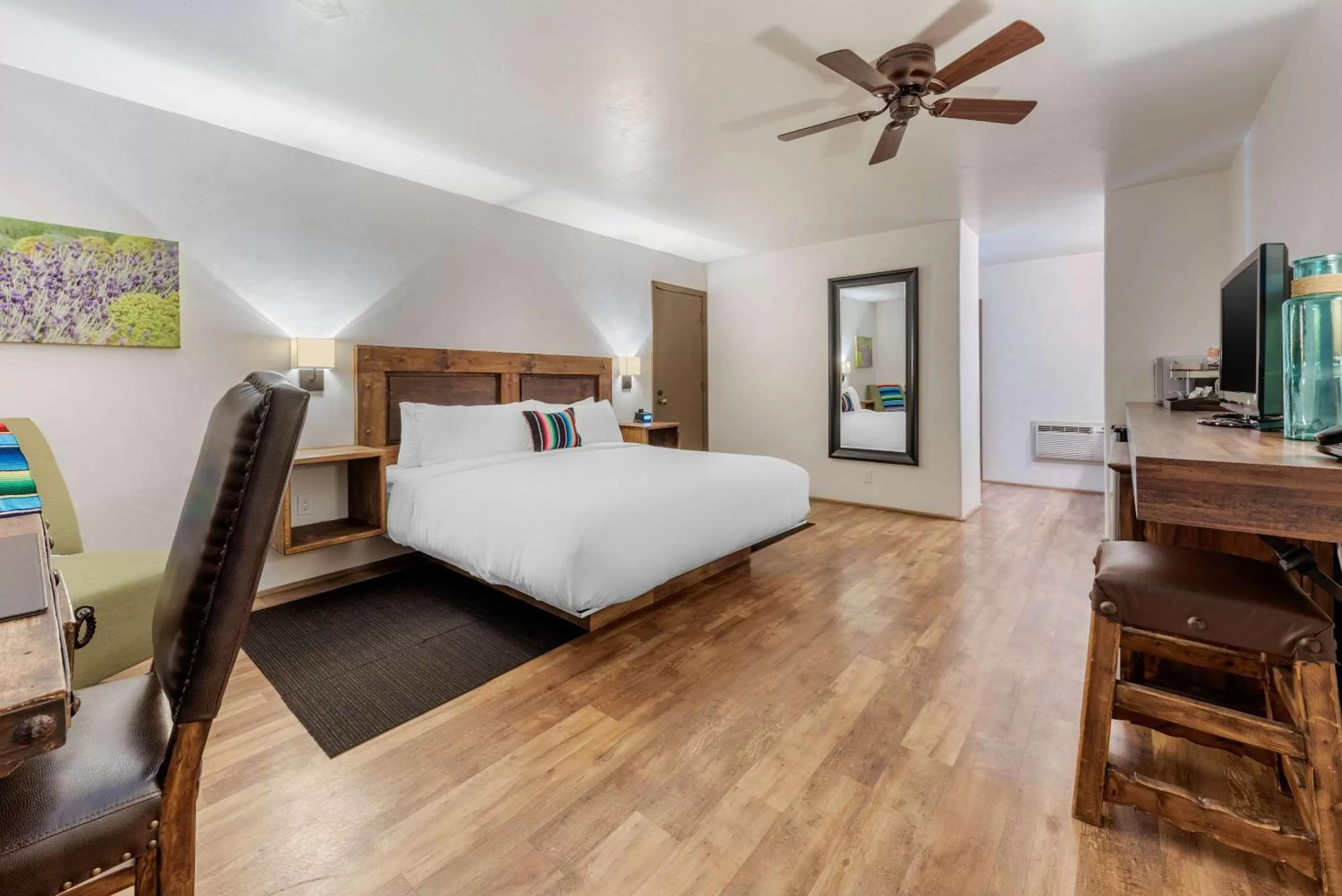 King Room - Accessible/Non-Smoking in Hacienda de Leal - BW Signature Collection