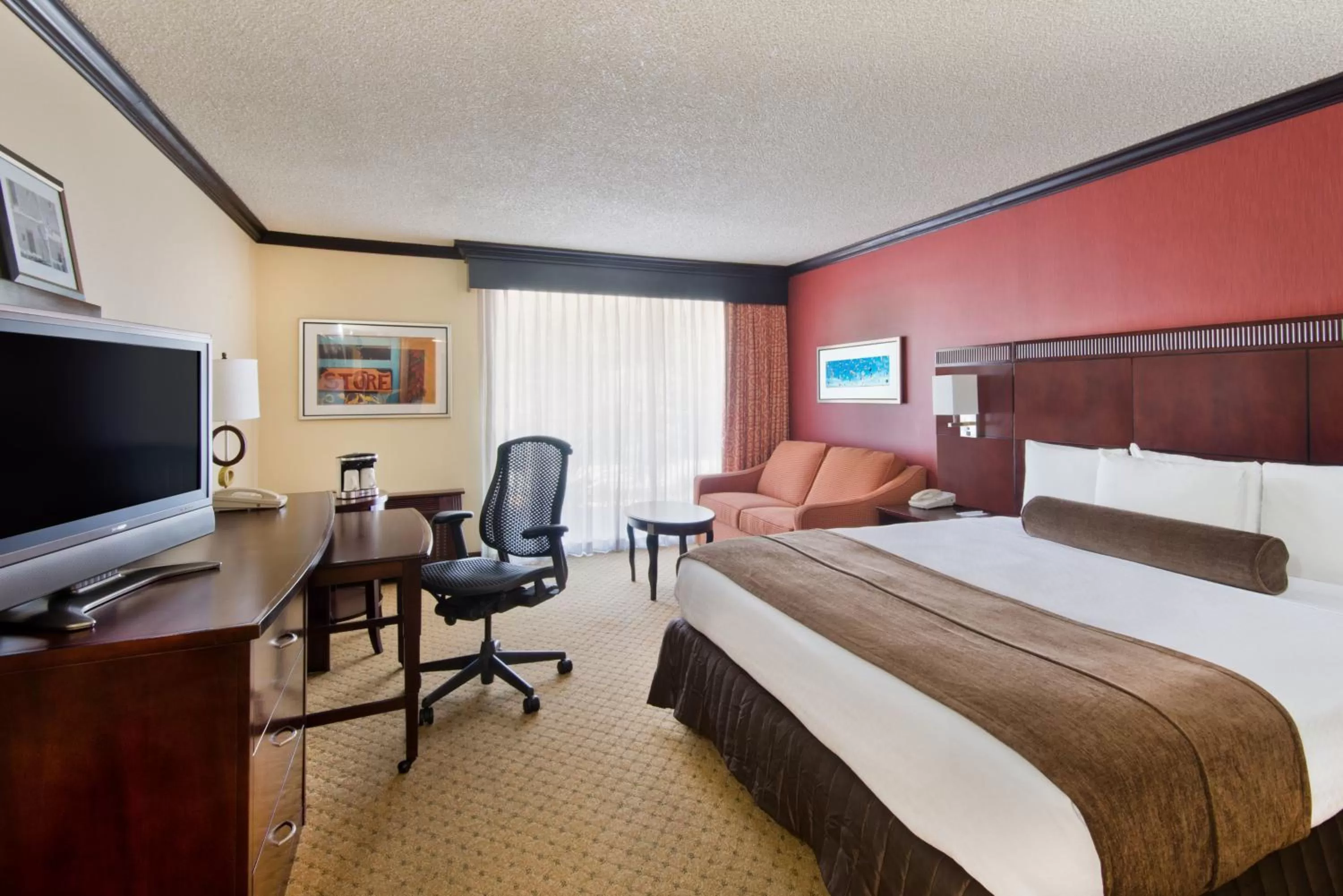 Day, Bed in Albuquerque Crowne Plaza by IHG