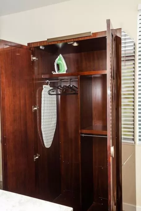 Bathroom in Next to San Diego Downtown - Cali King Size Studio