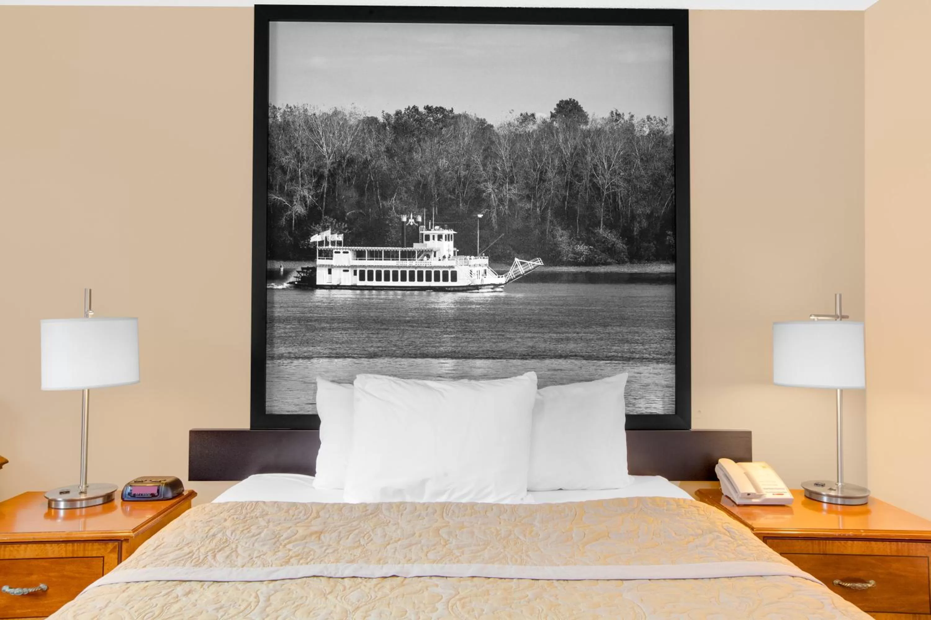 Bed in Super 8 by Wyndham Clear Lake