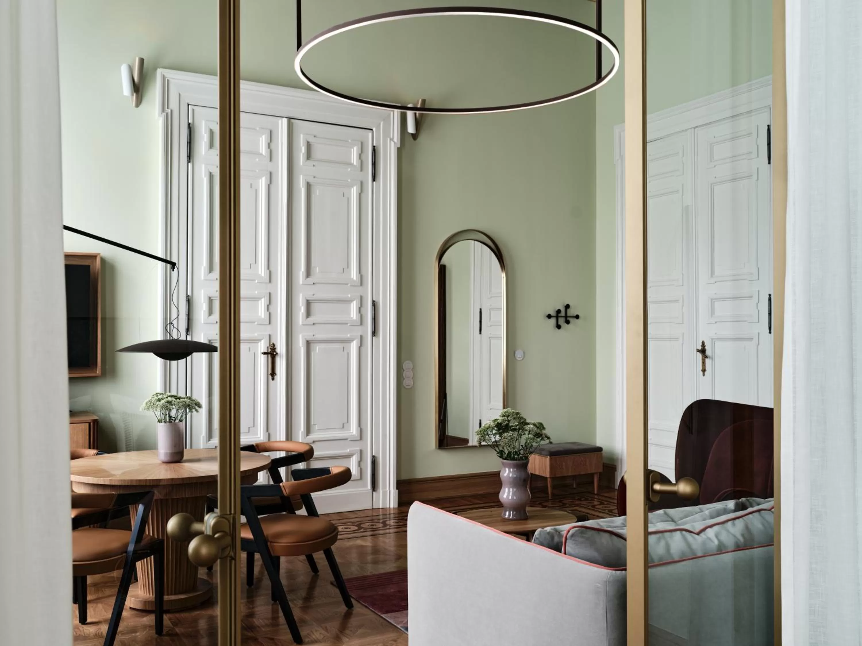 Seating area in Hotel Altus Palace - Destigo Hotels