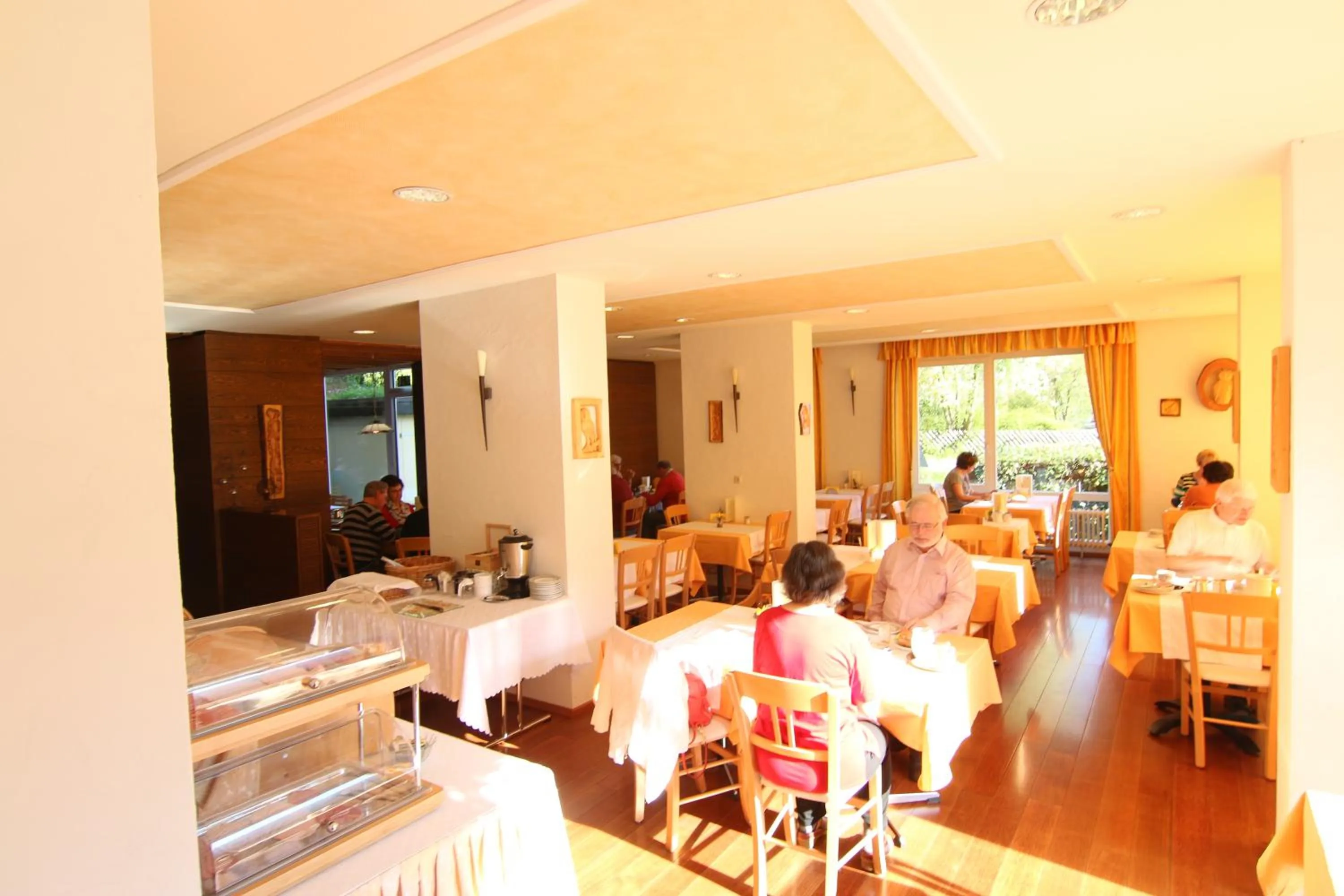 Restaurant/places to eat in Hotel Bergfrieden