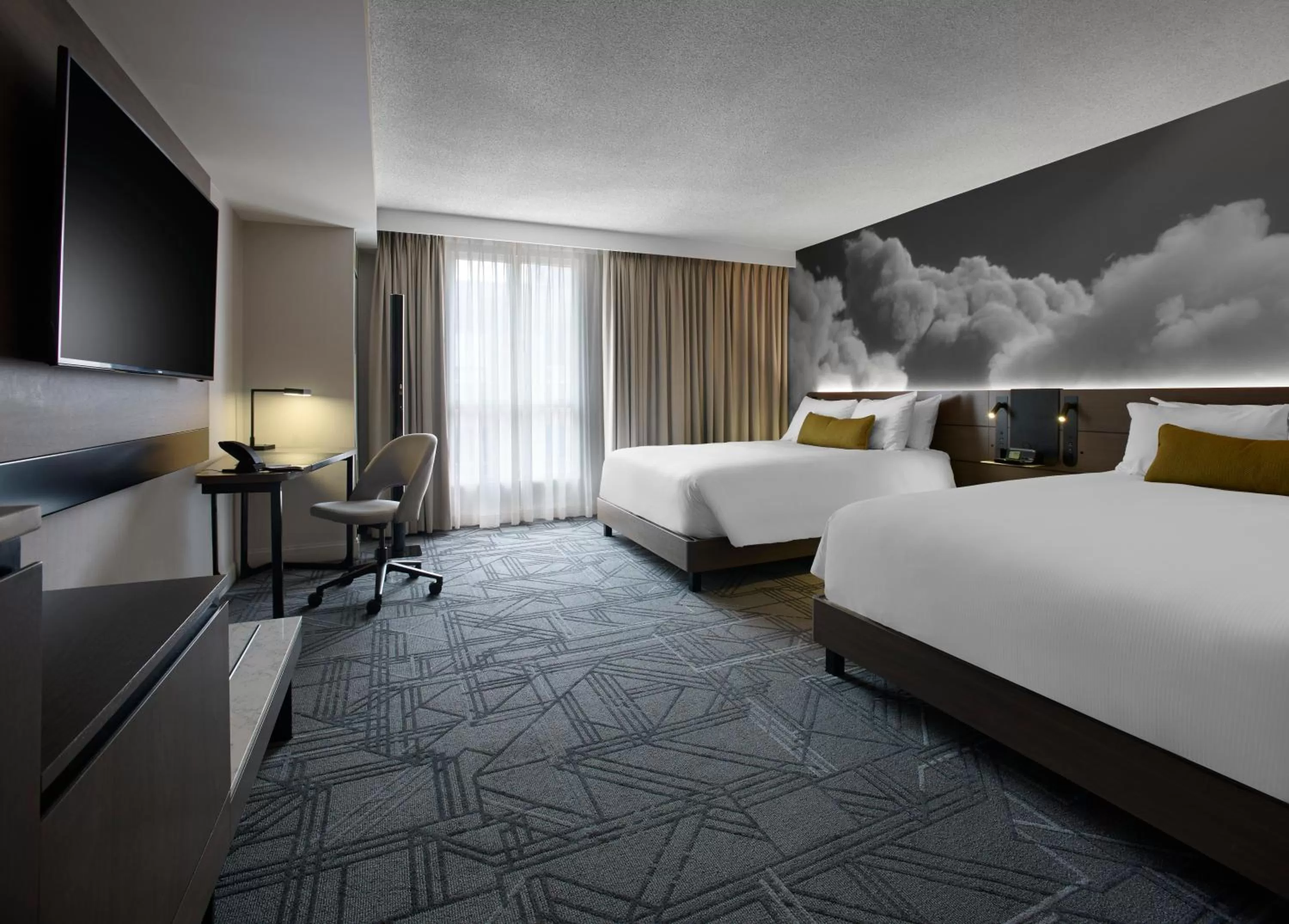 TV and multimedia, Bed in The Novotel Toronto Centre