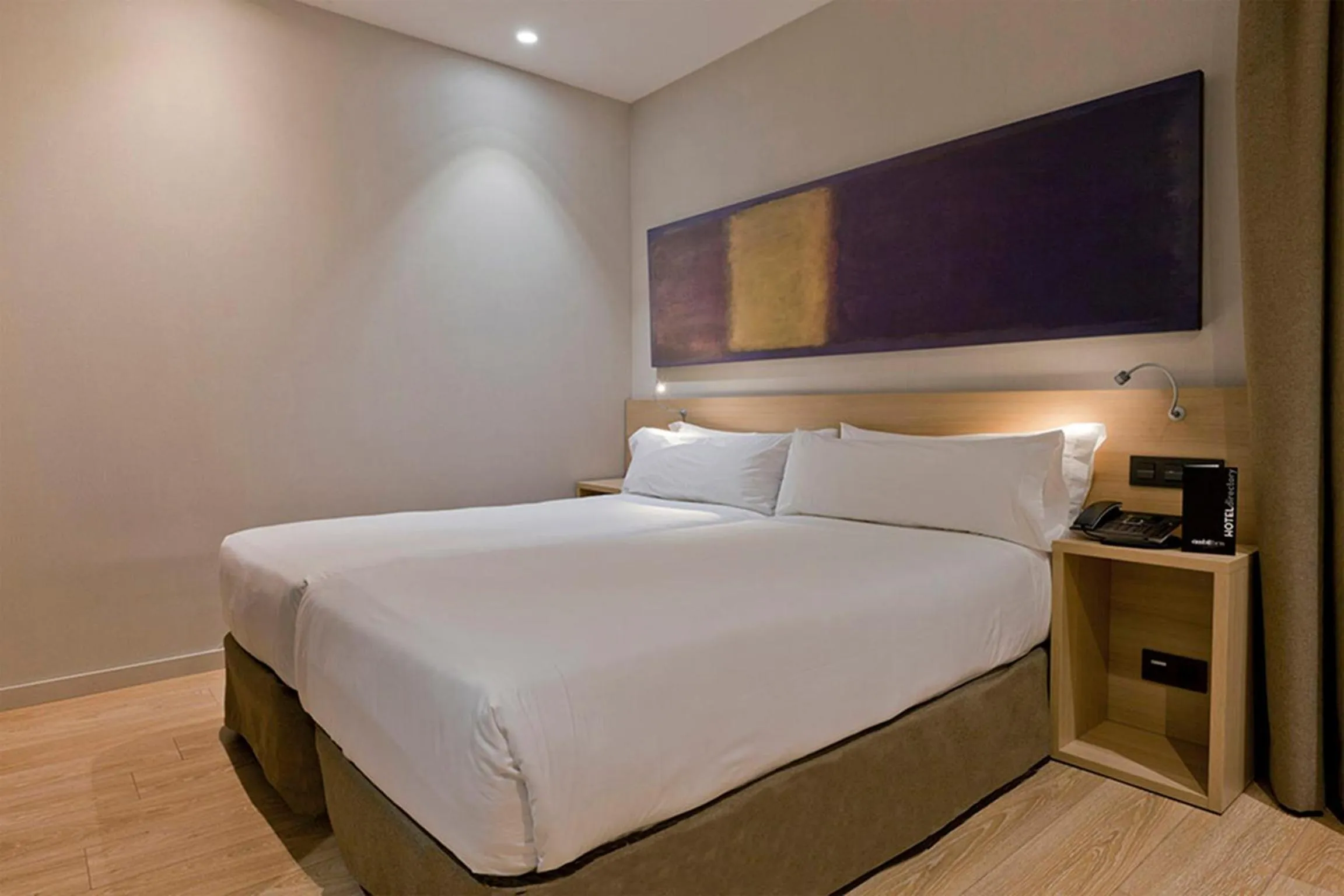 Comfort Double or Twin Room in Hotel Àmbit Barcelona