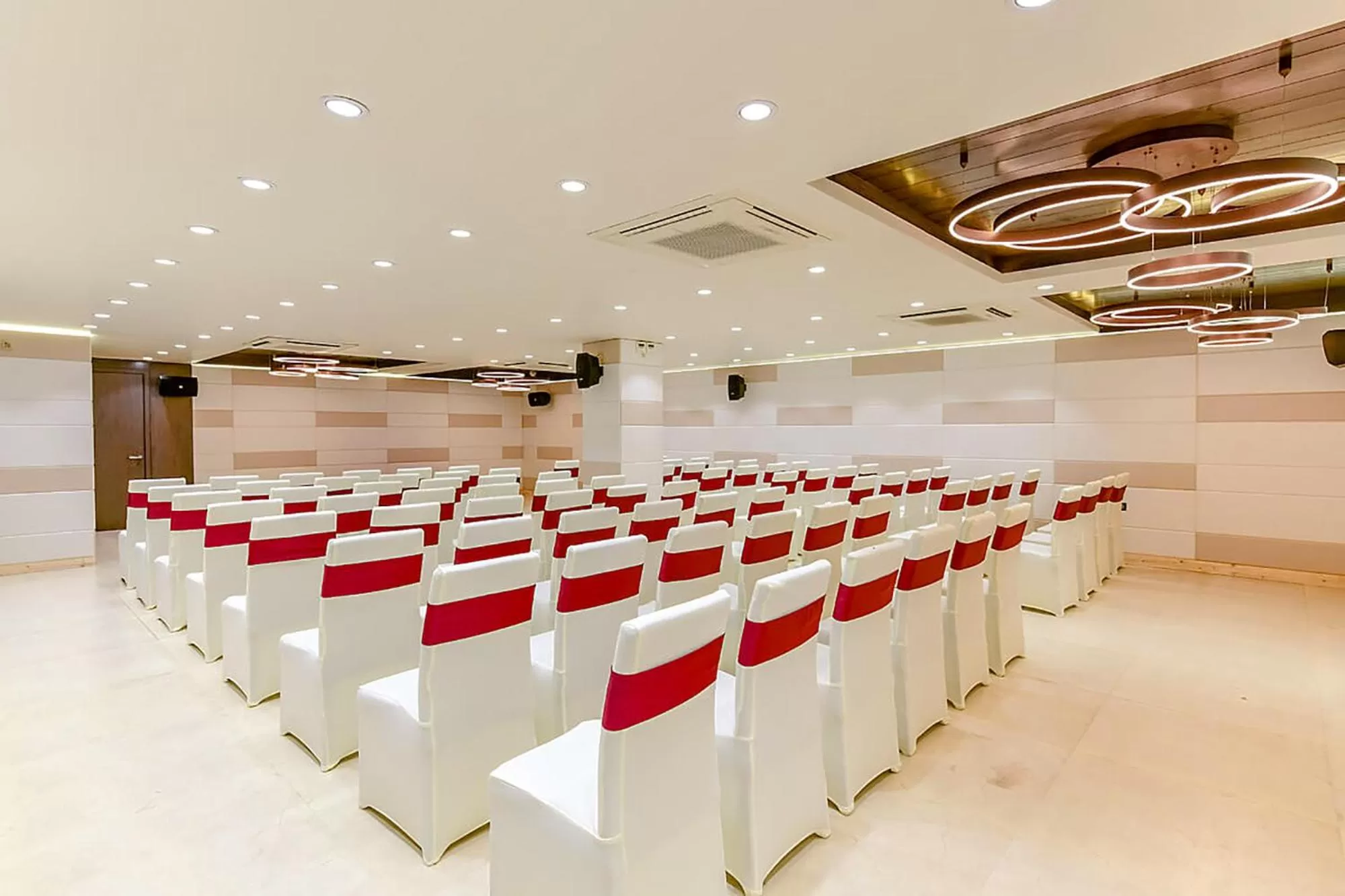 Banquet/Function facilities in FabHotel Prime Oasis Blue