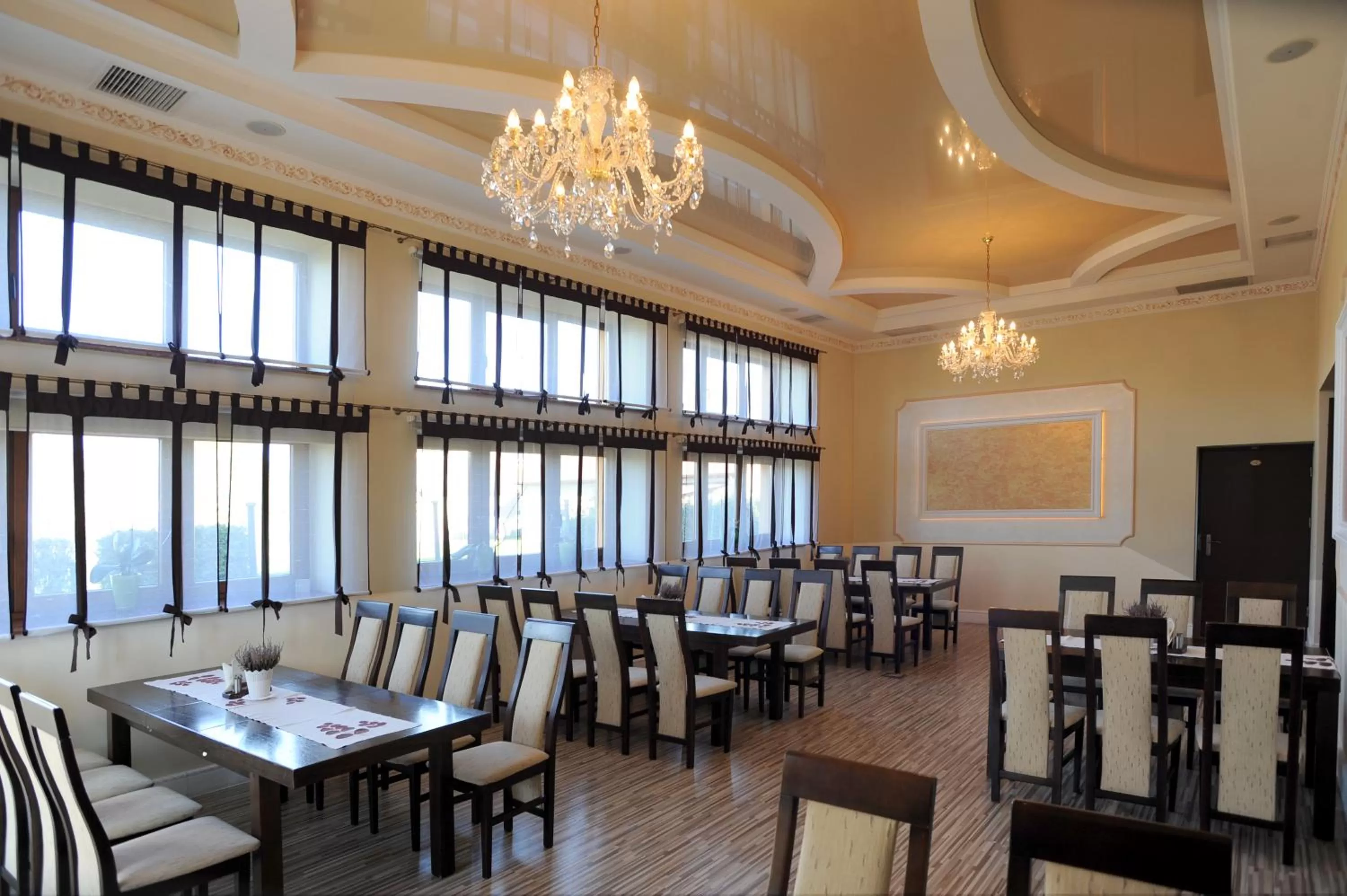 Restaurant/places to eat in Restauracja Hotel Imperial