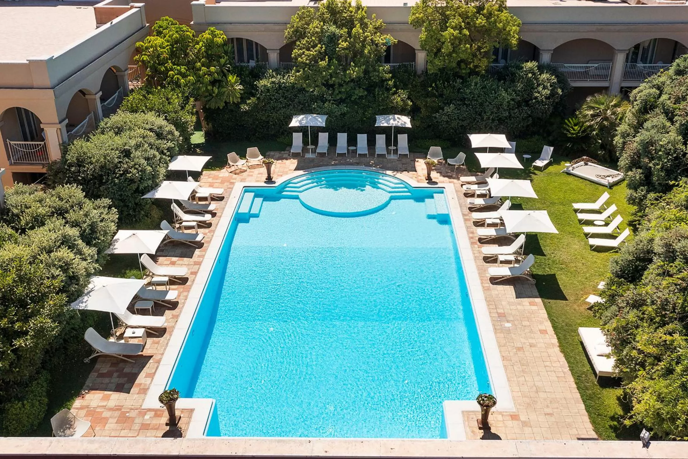 Swimming pool in Romano Palace Luxury Hotel