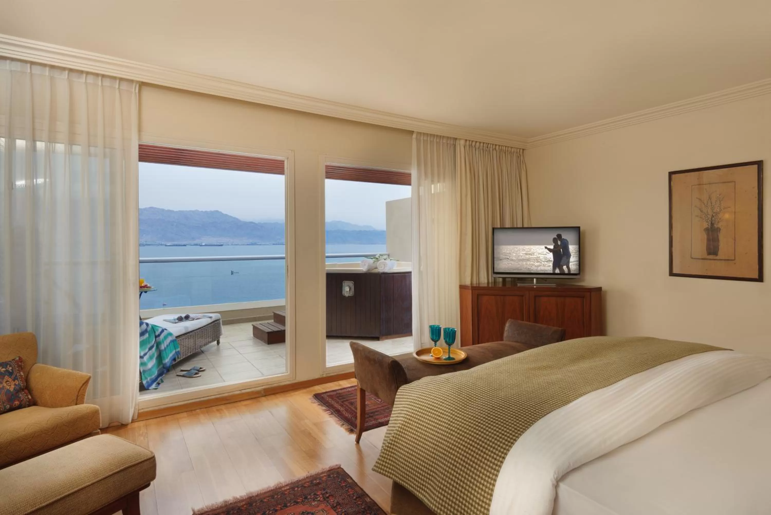 Photo of the whole room in Aria