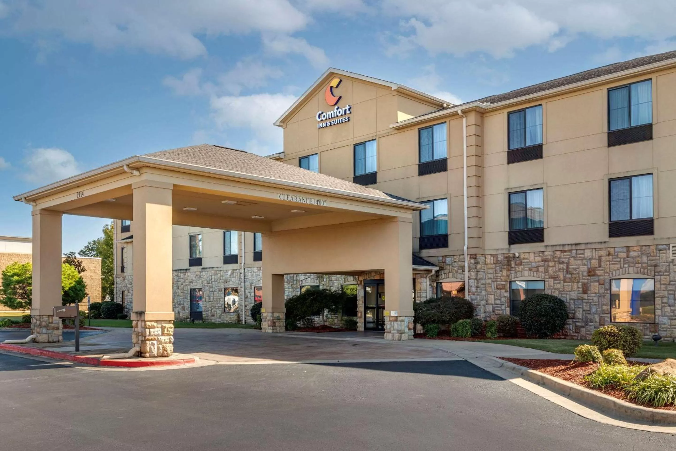 Property building in Comfort Inn & Suites Russellville I-40