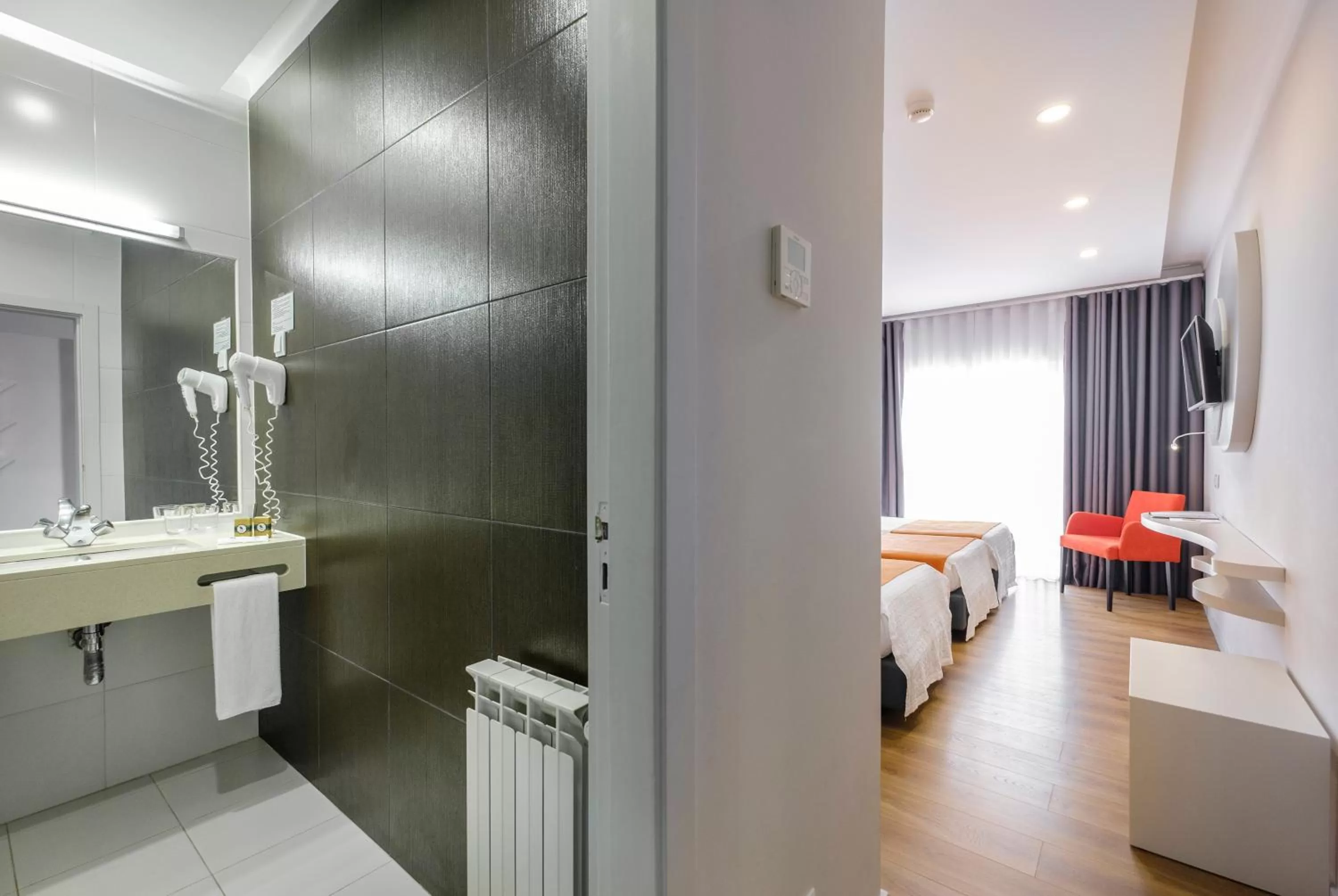 Bathroom, Bed in Hotel Rosa Mística by Umbral