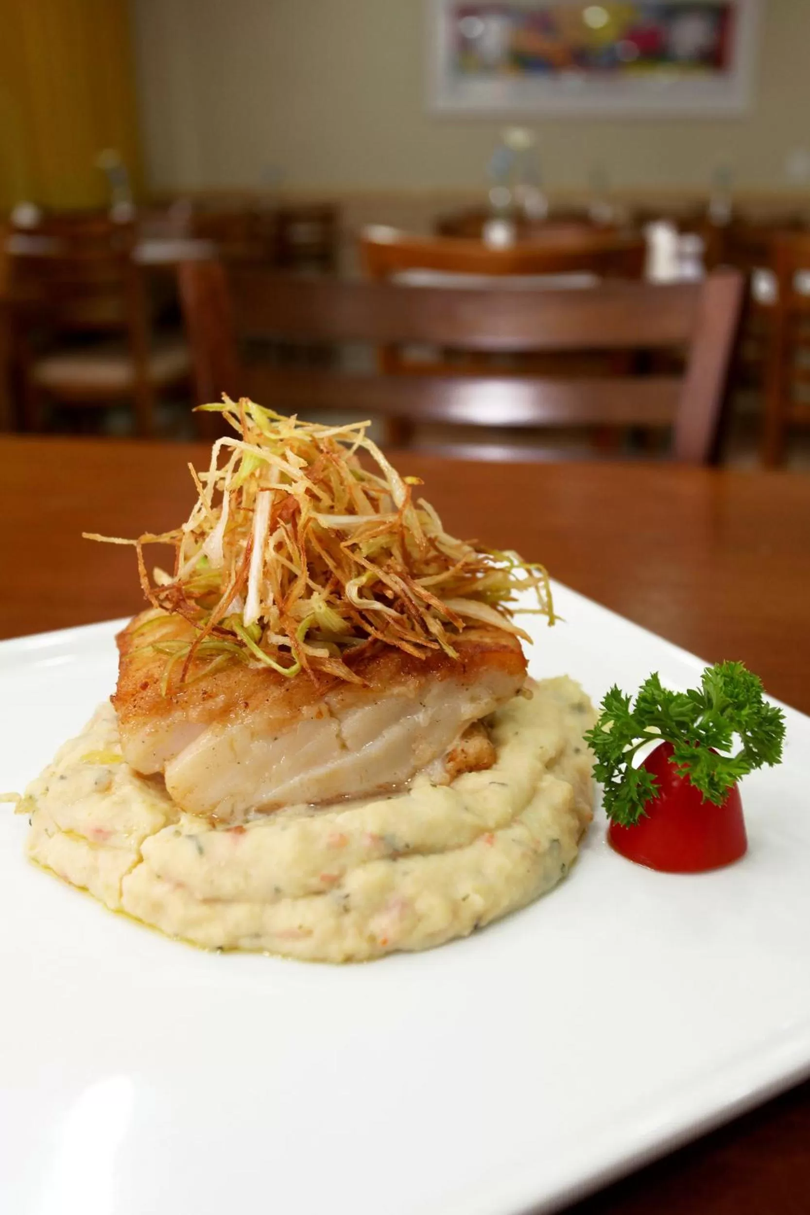 Restaurant/places to eat in Elegance Praia Hotel