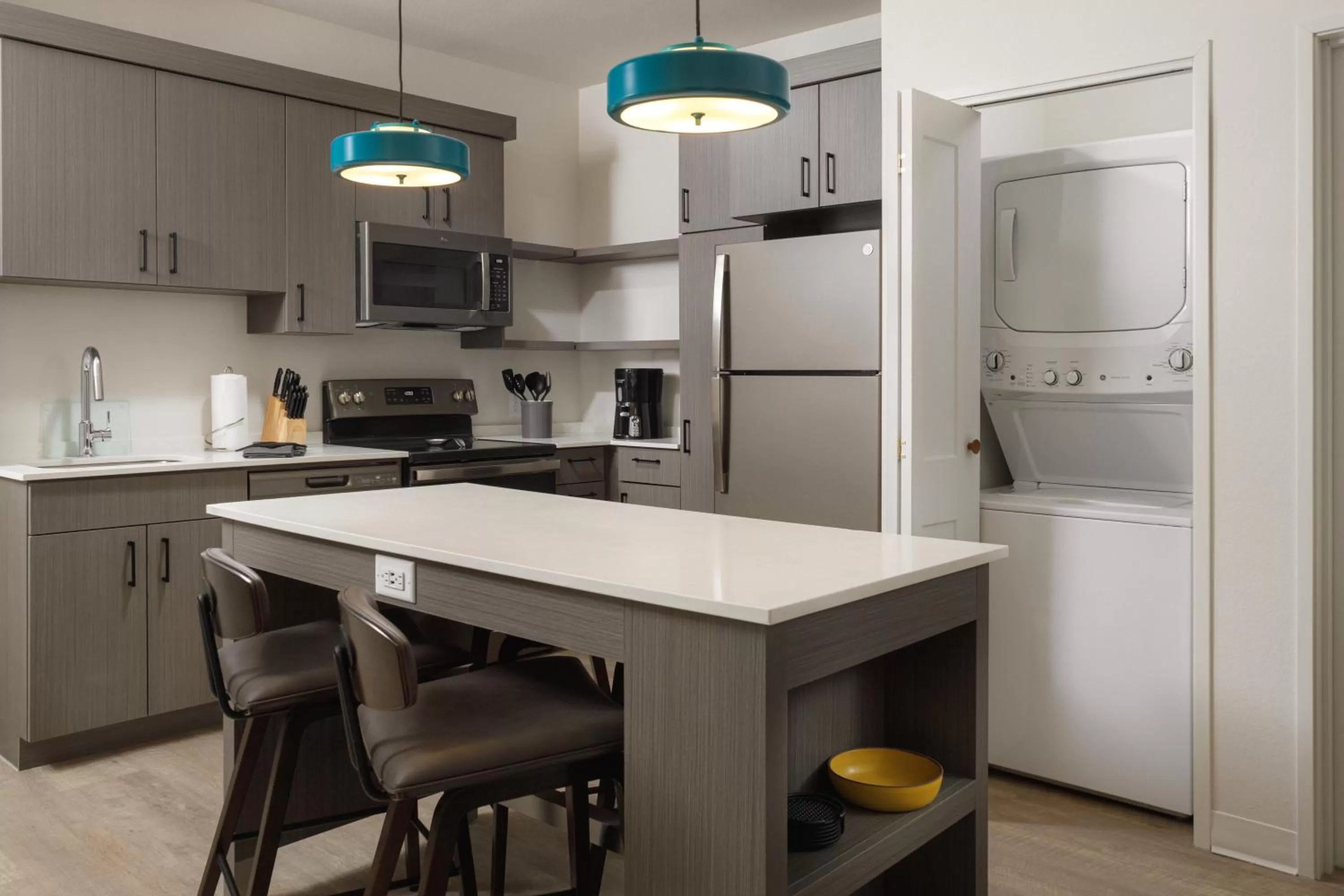Kitchen or kitchenette in WaterWalk Extended Stay by Wyndham Boise Meridian
