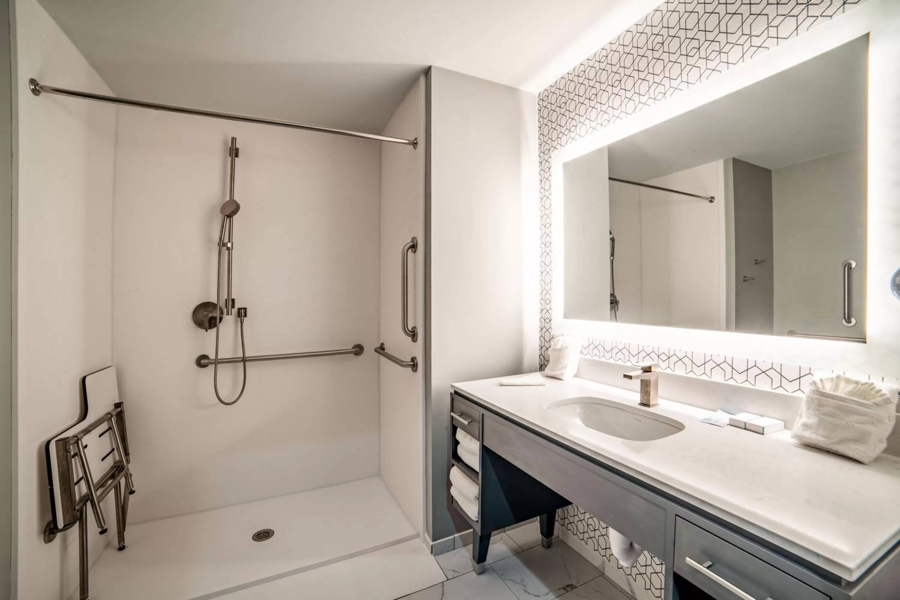 Bathroom in Everglades Adventures Hotel Suites by Ivey House