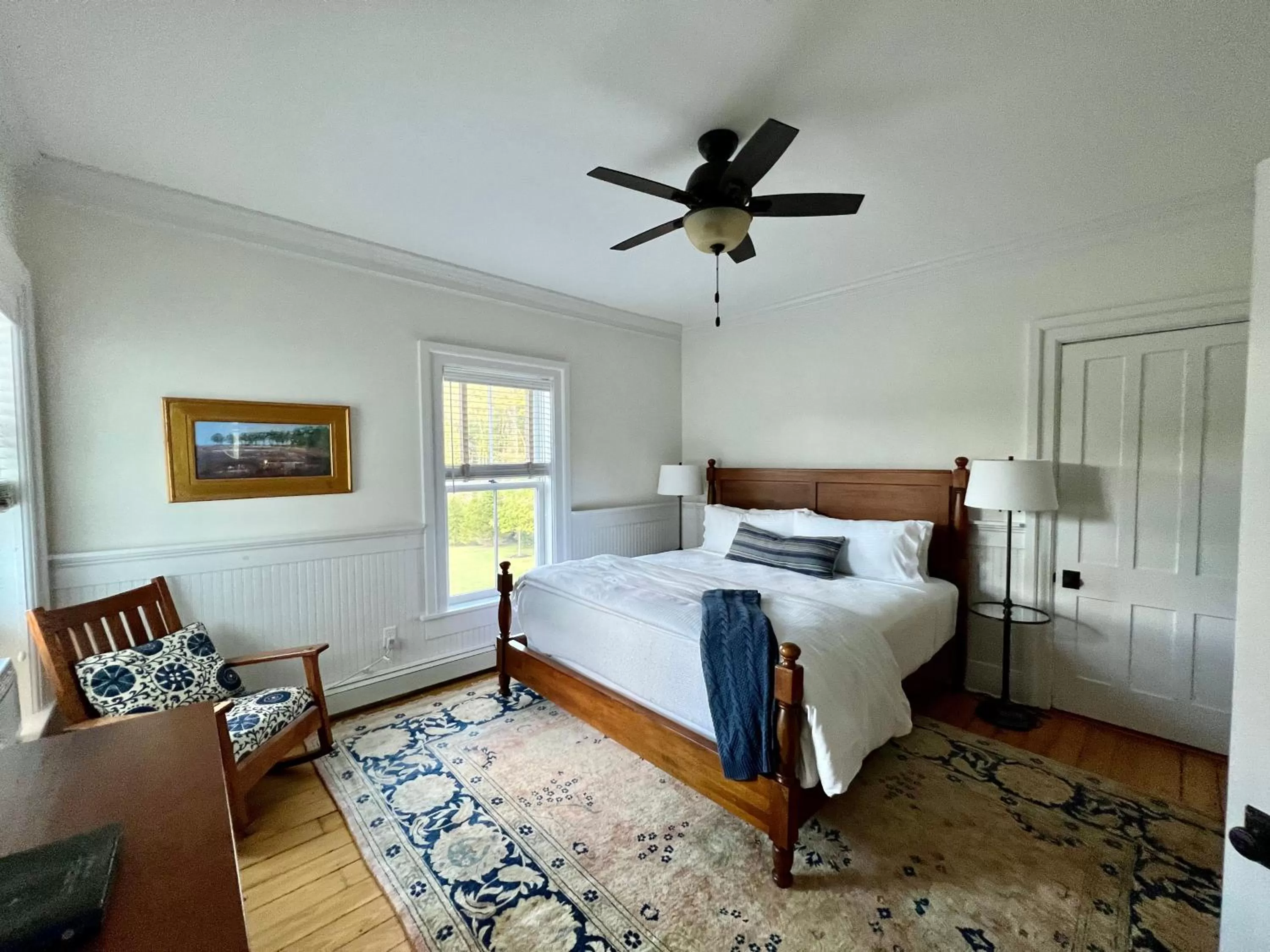 Bed in Hill Farm Inn - Manchester