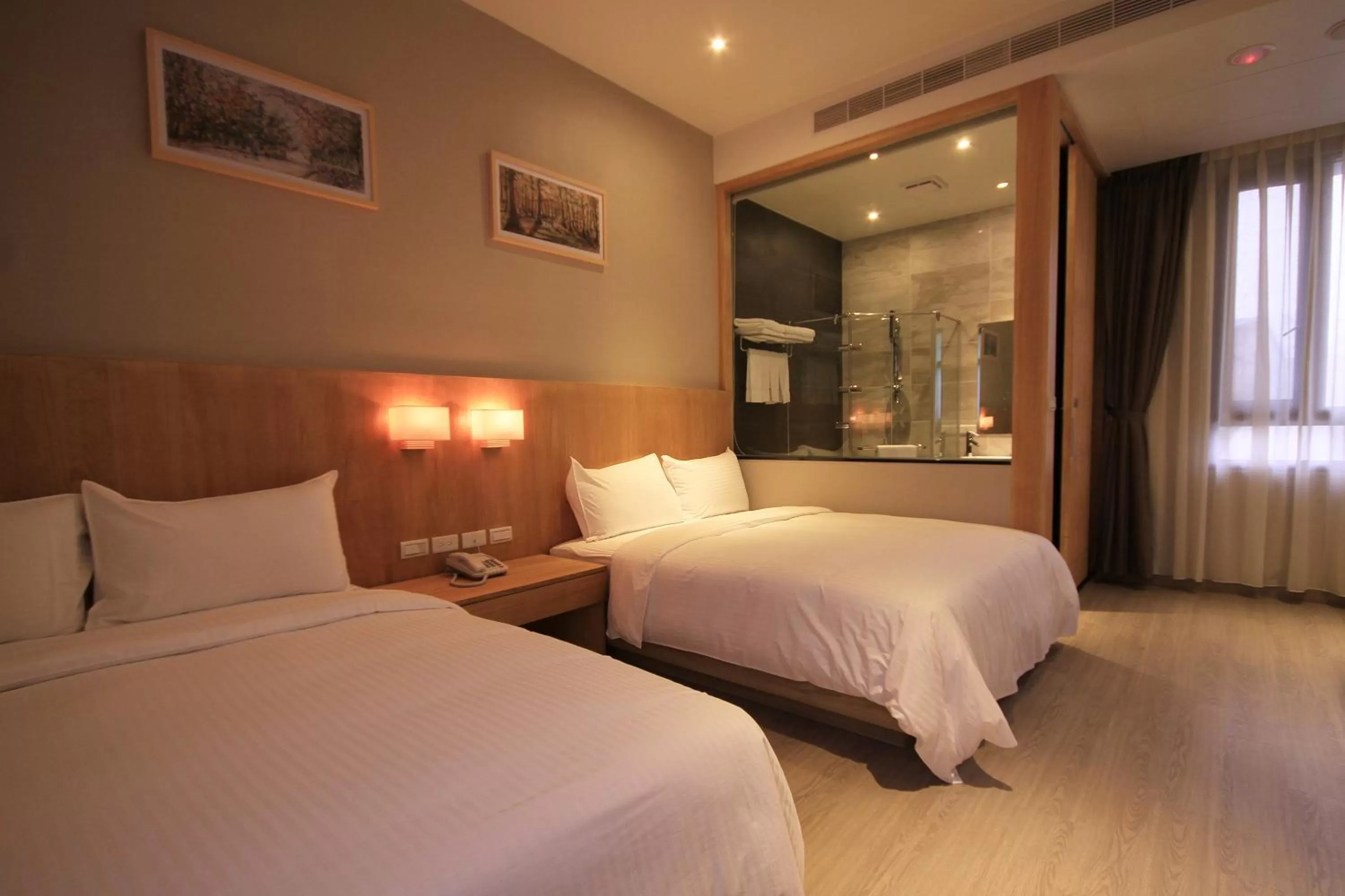 Photo of the whole room, Bed in Hangkhau Hotel