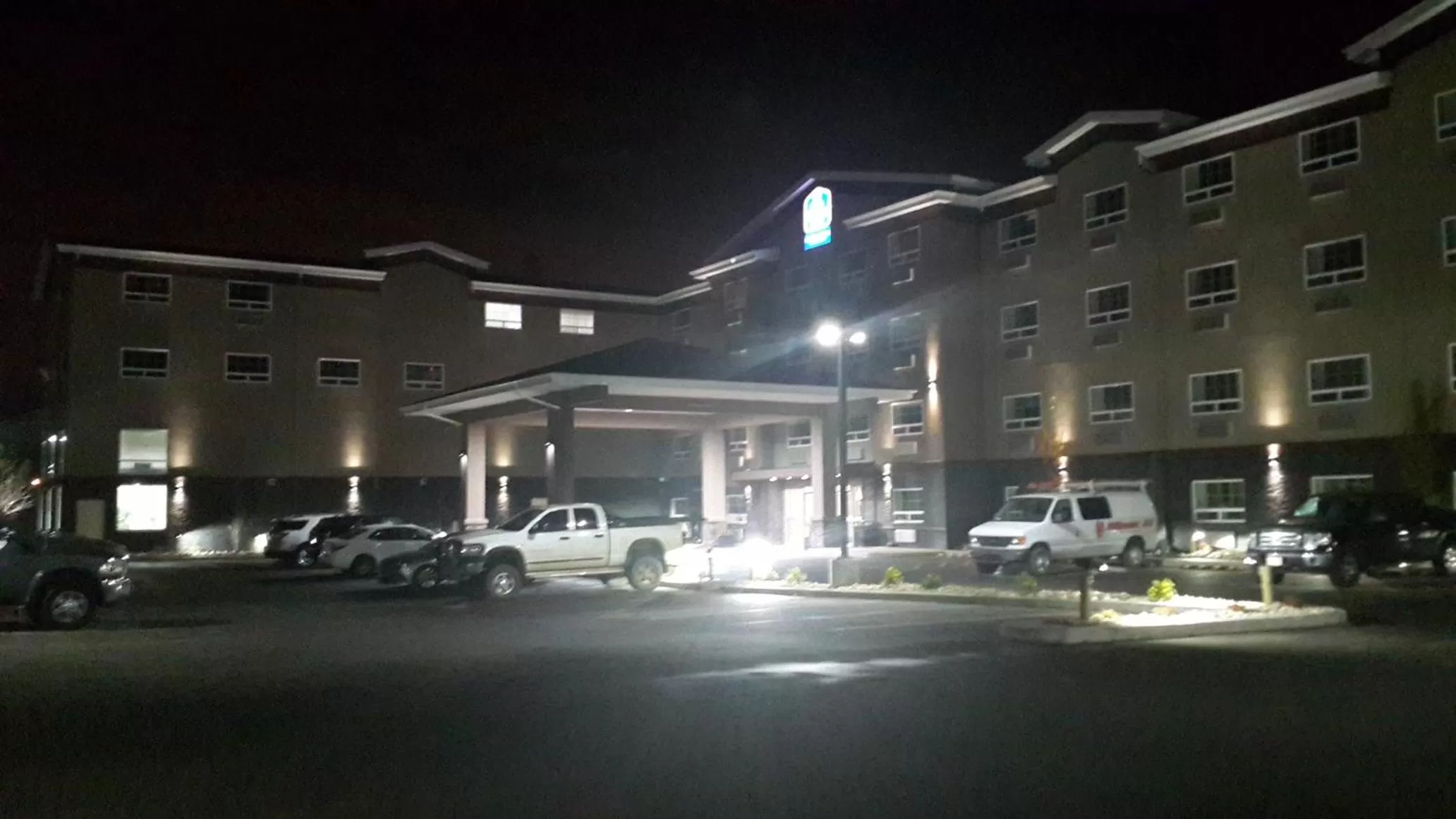 Property building in Best Western PLUS Fort Saskatchewan Inn & Suites