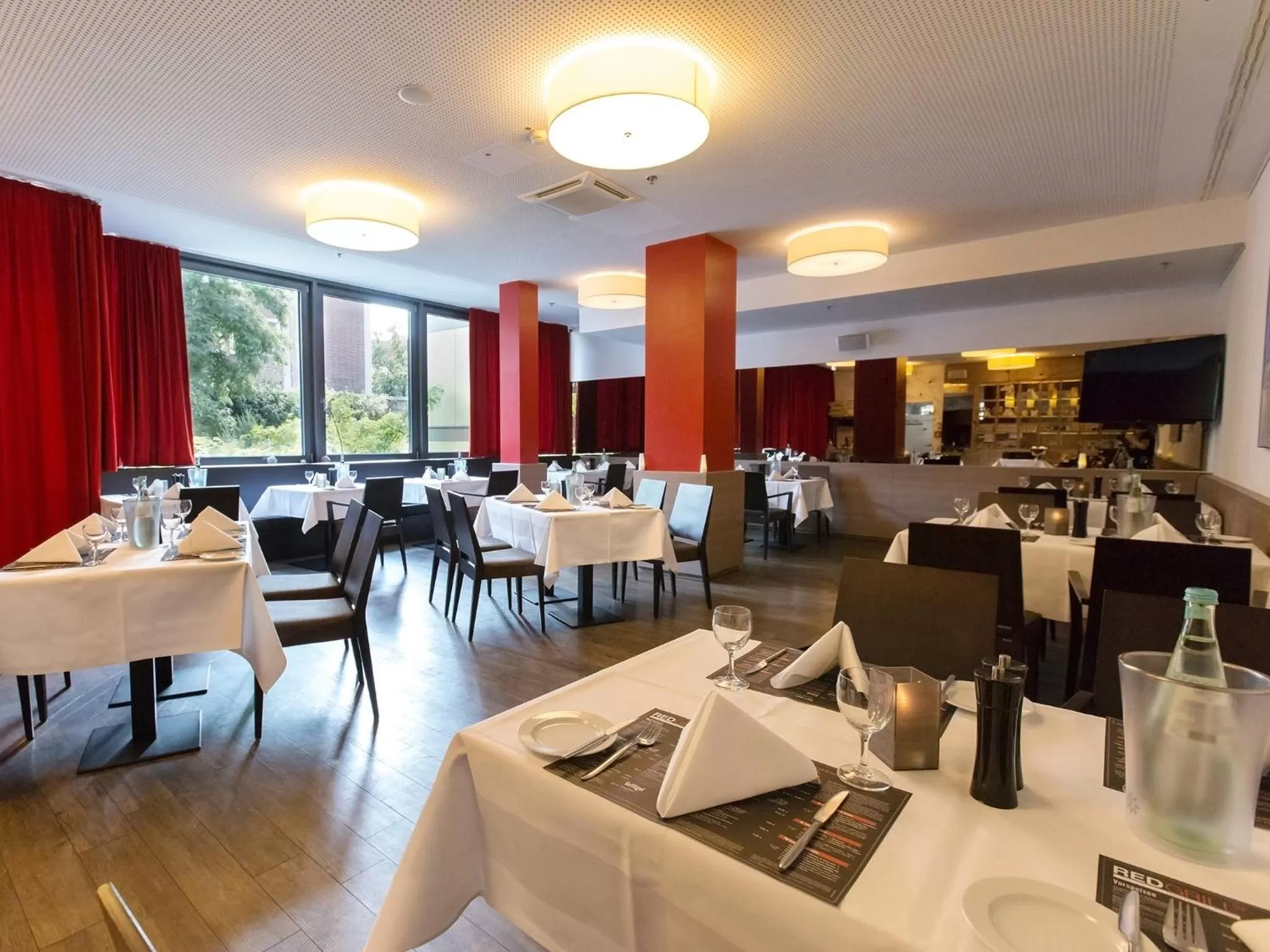 Food and drinks in DORMERO Hotel Hannover