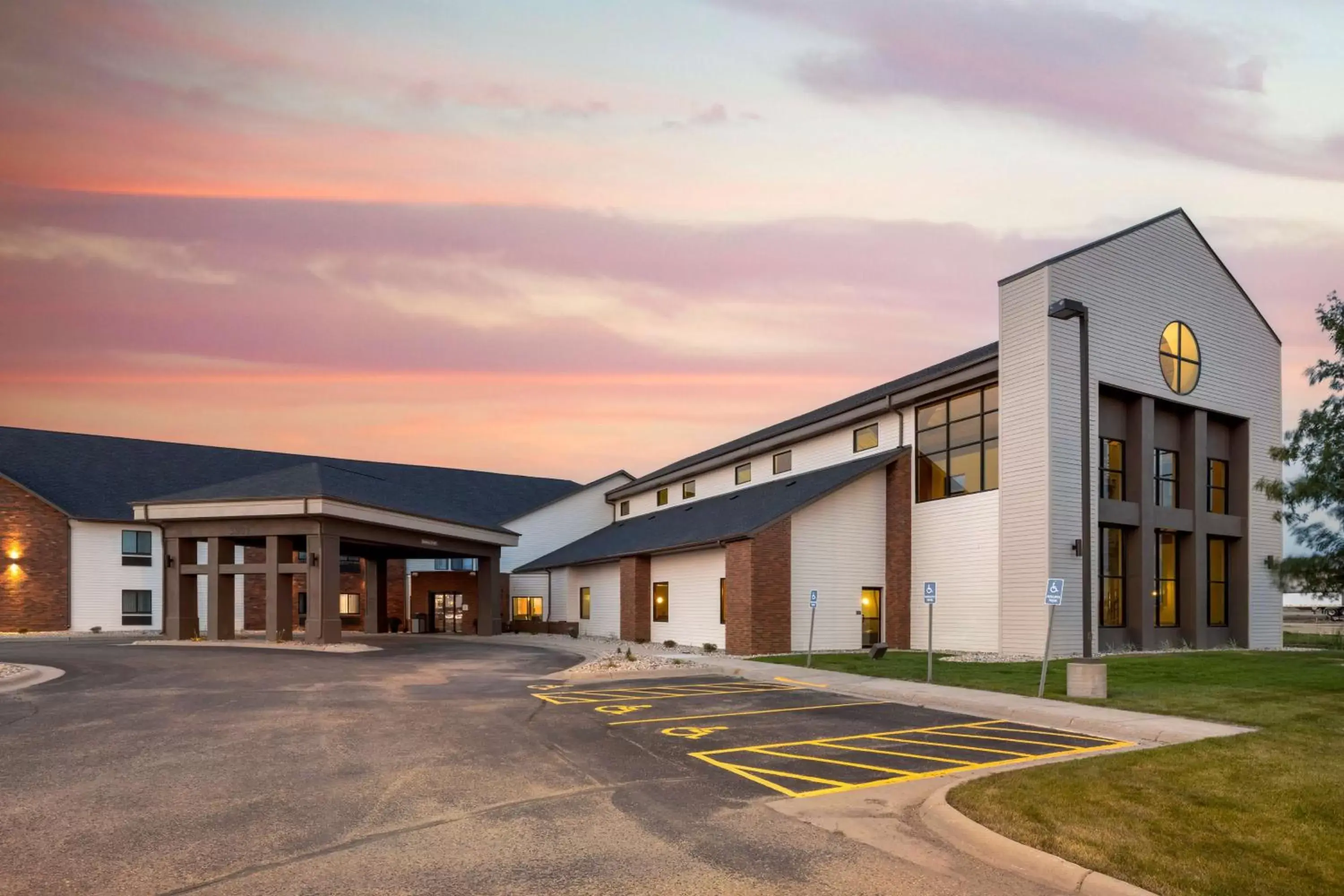 Best Western Watertown Inn & Suites Best Western Watertown Inn & Suites