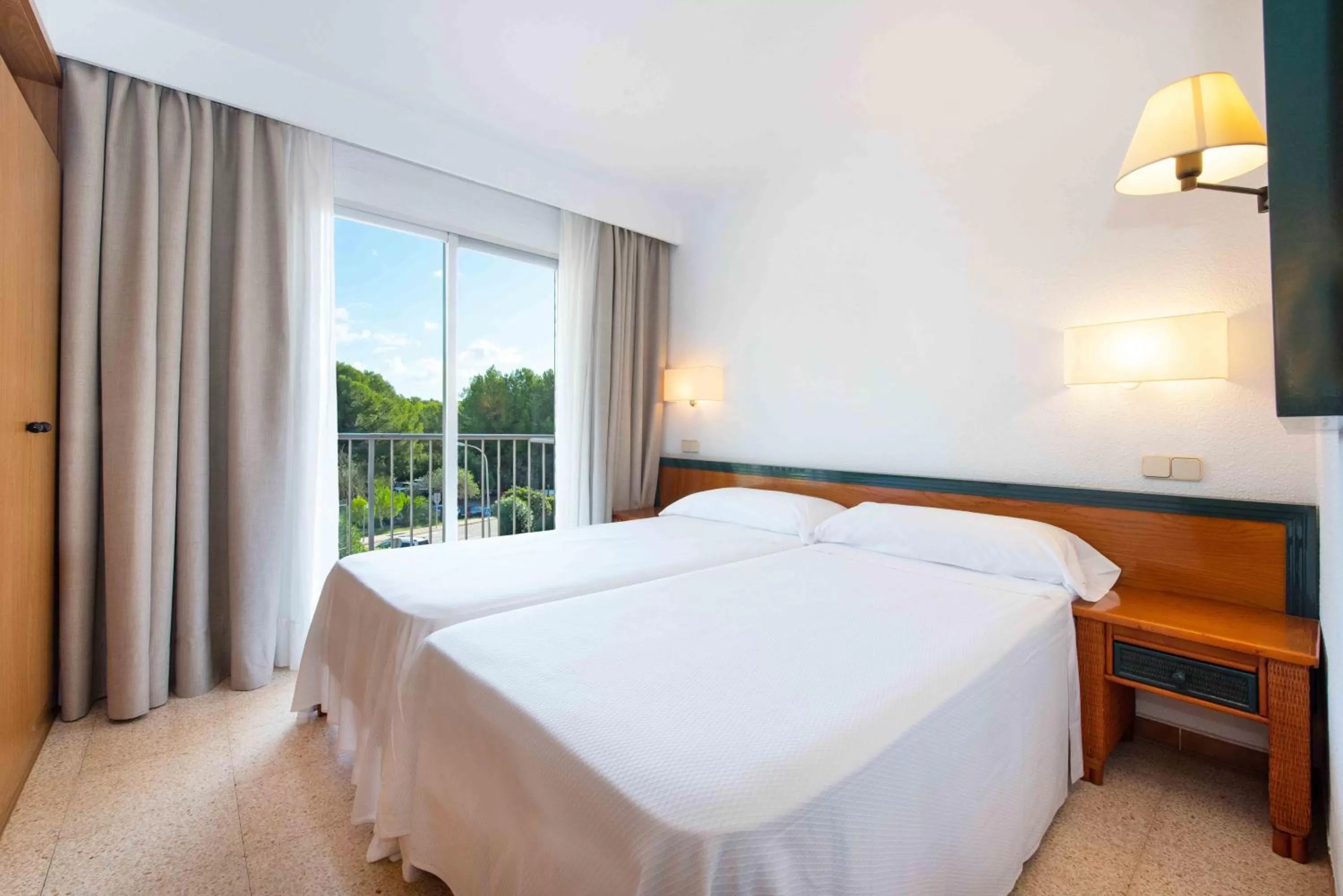 Bed in Valentin Park Club