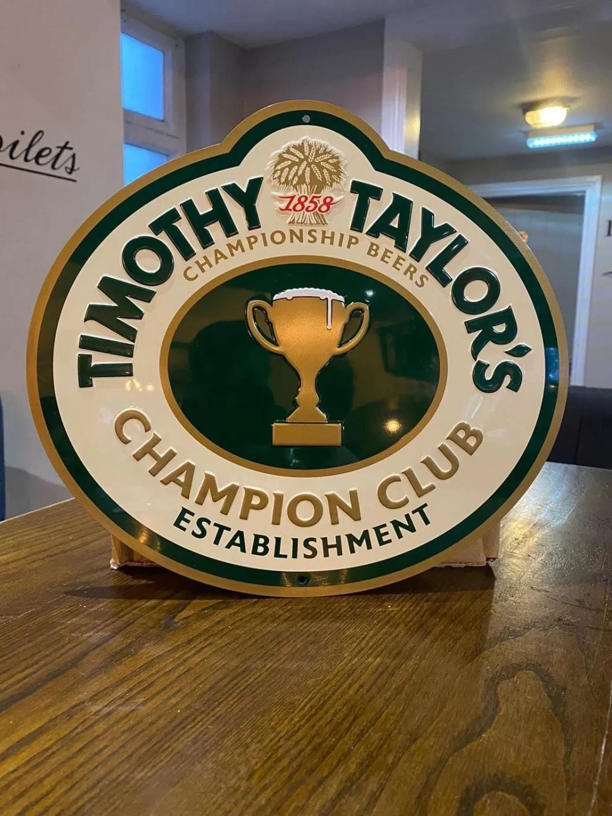 Food and drinks in The White Swan, Yeadon