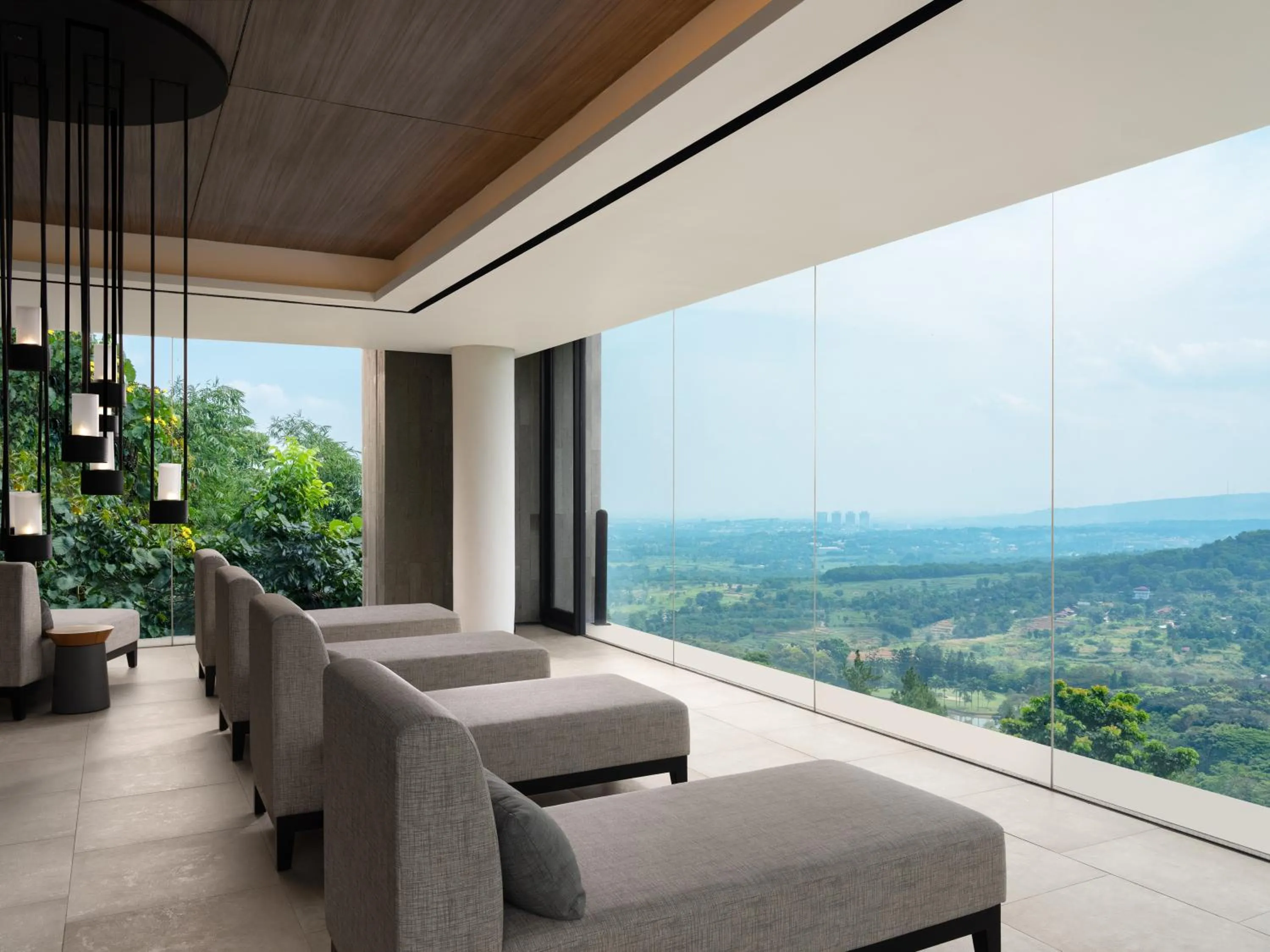 Royal Tulip Gunung Geulis Resort and Golf