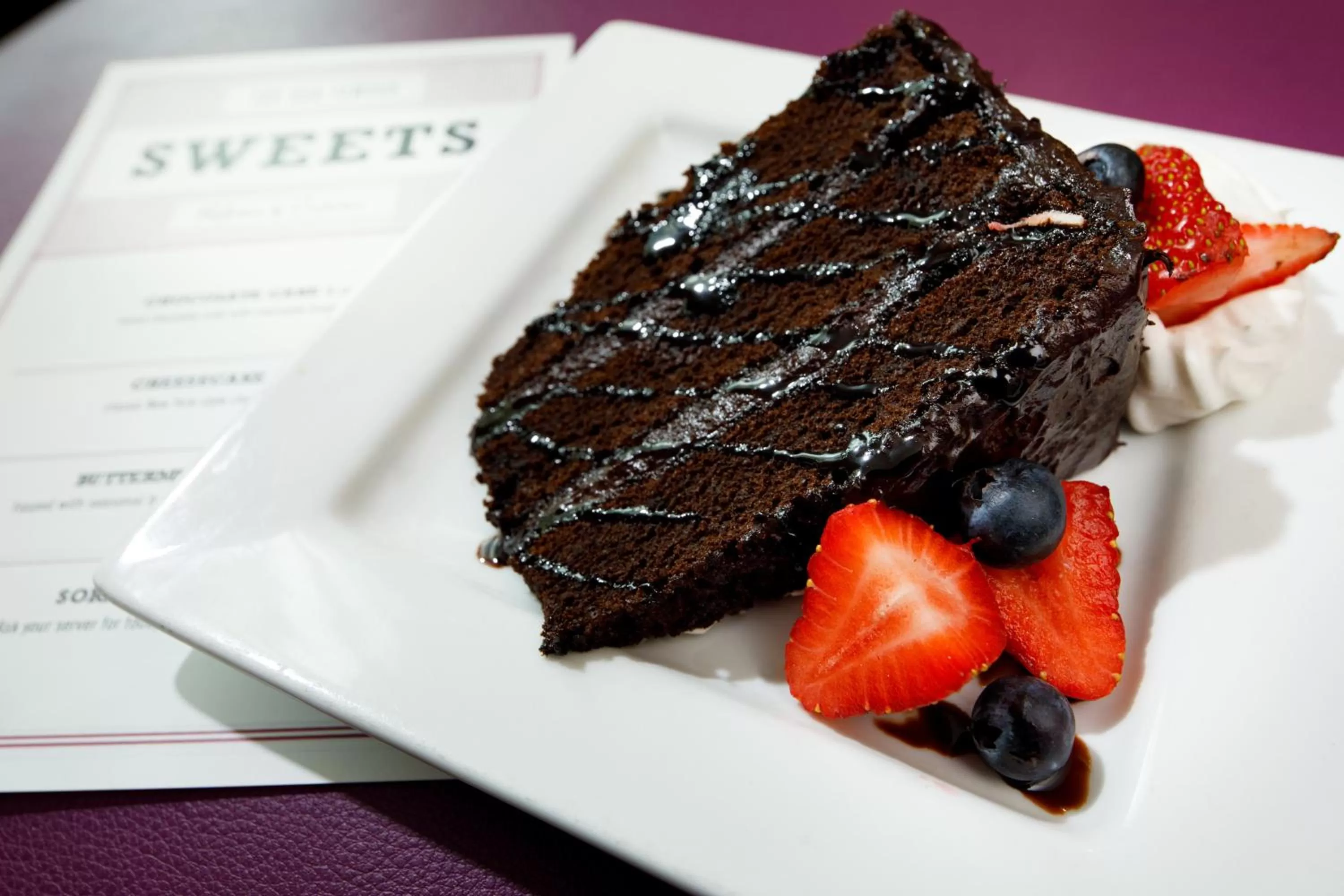 Restaurant/places to eat in Crowne Plaza Memphis Downtown by IHG