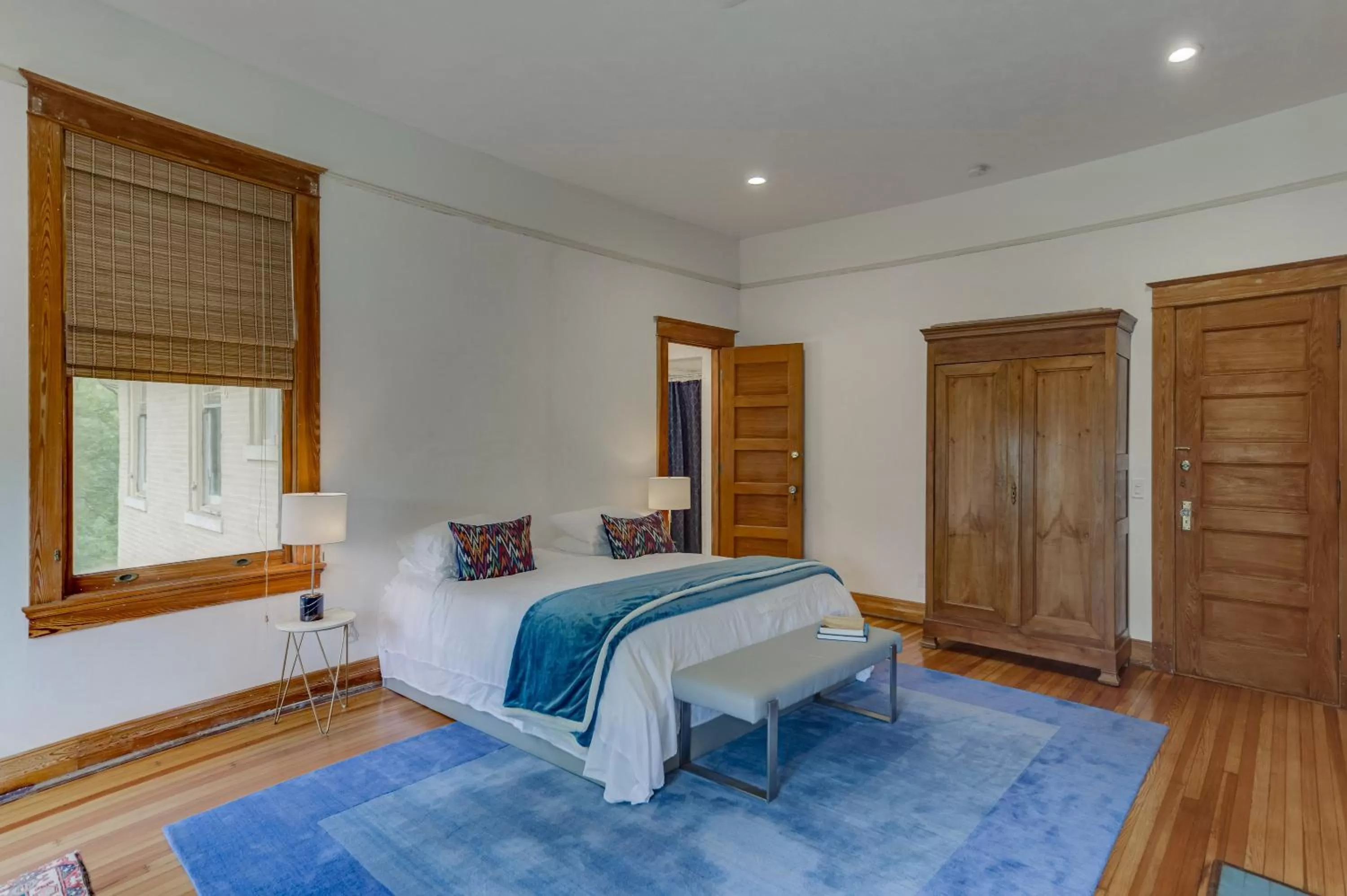 Bed in Oak Hall Bed and Breakfast