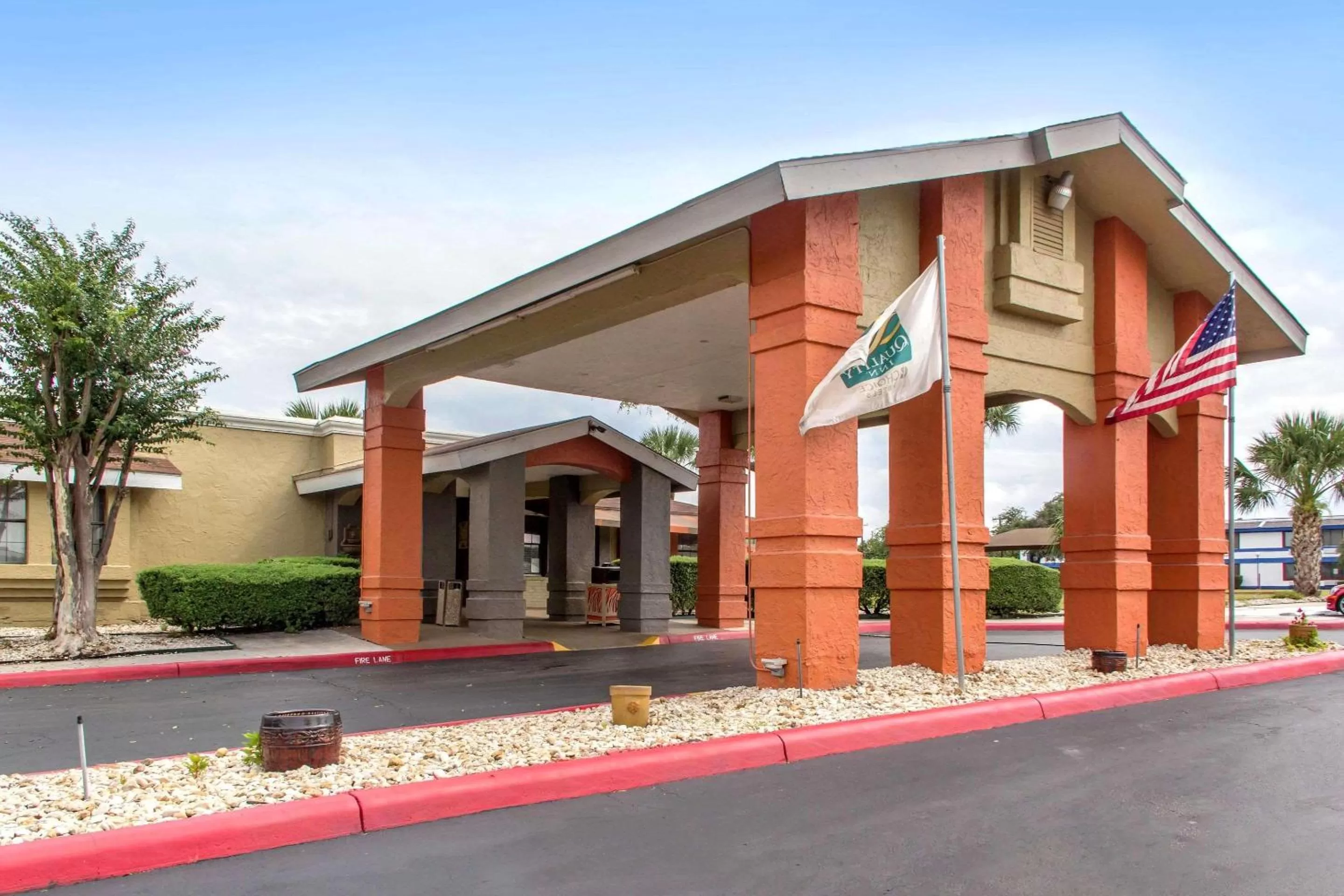 Property building in Quality Inn & Suites I-35 near Frost Bank Center