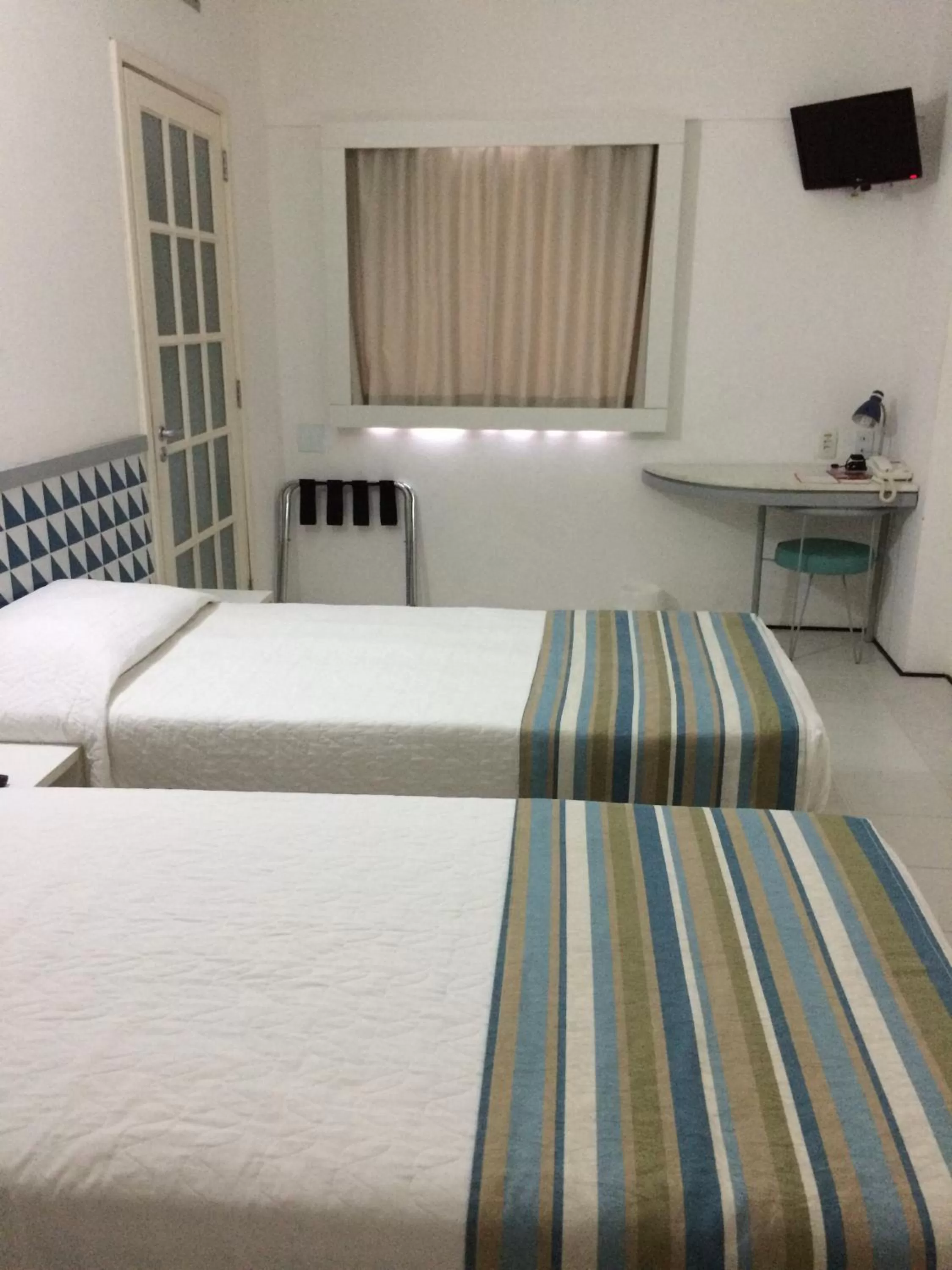 Photo of the whole room, Bed in Ibis Budget Salvador