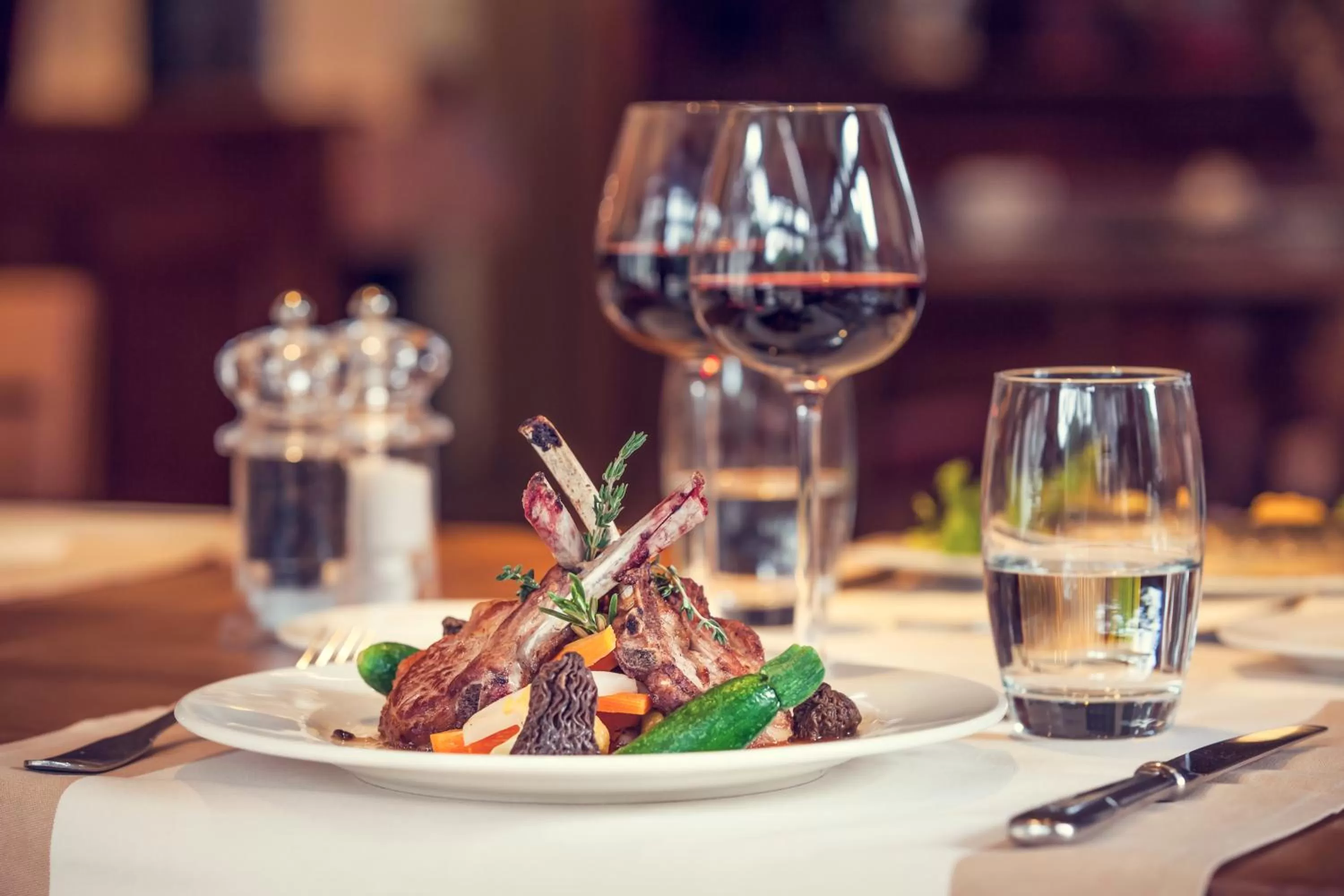 Restaurant/places to eat in Mercure Paris Roissy CDG