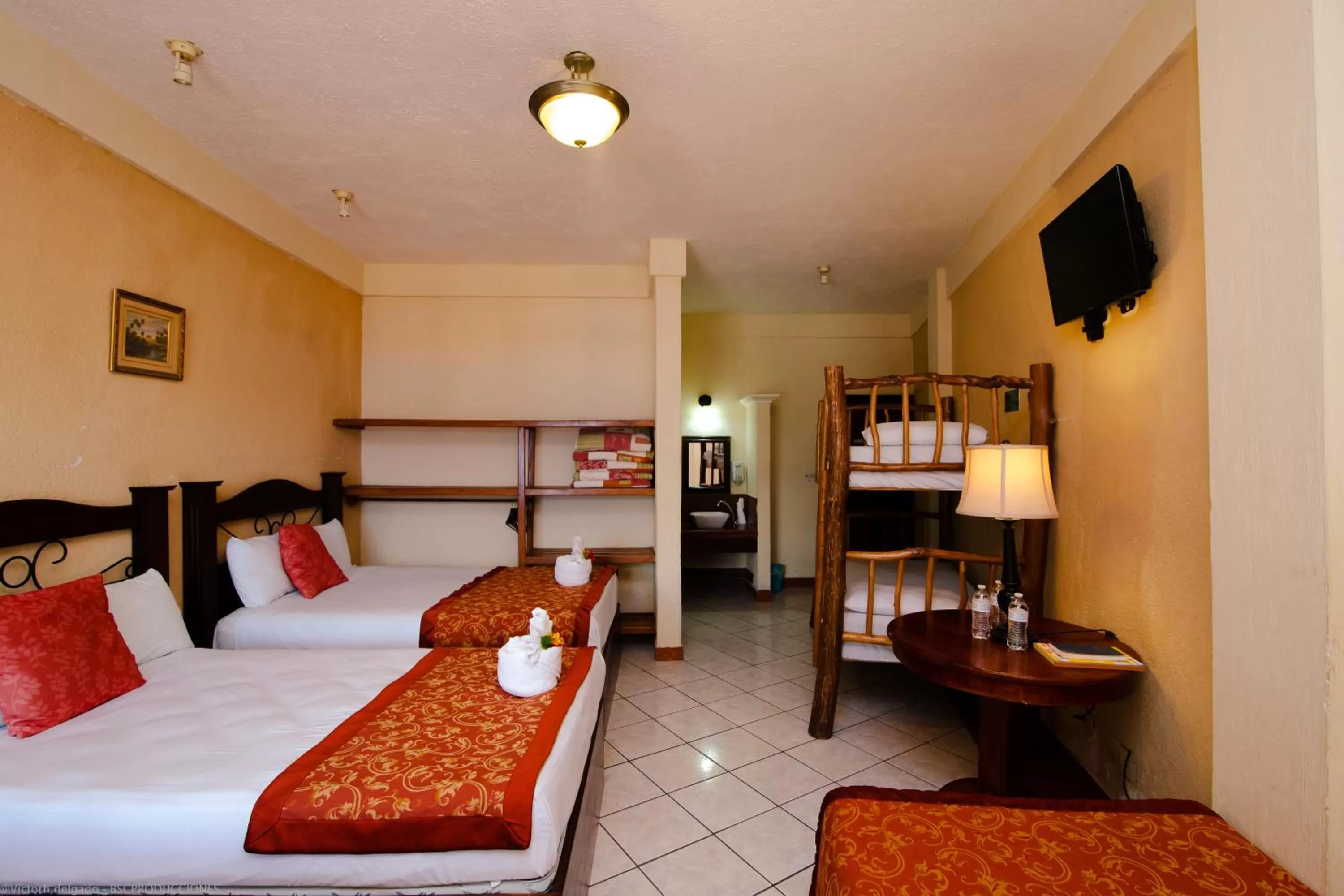 Photo of the whole room, Bed in Hotel Quinta Maya