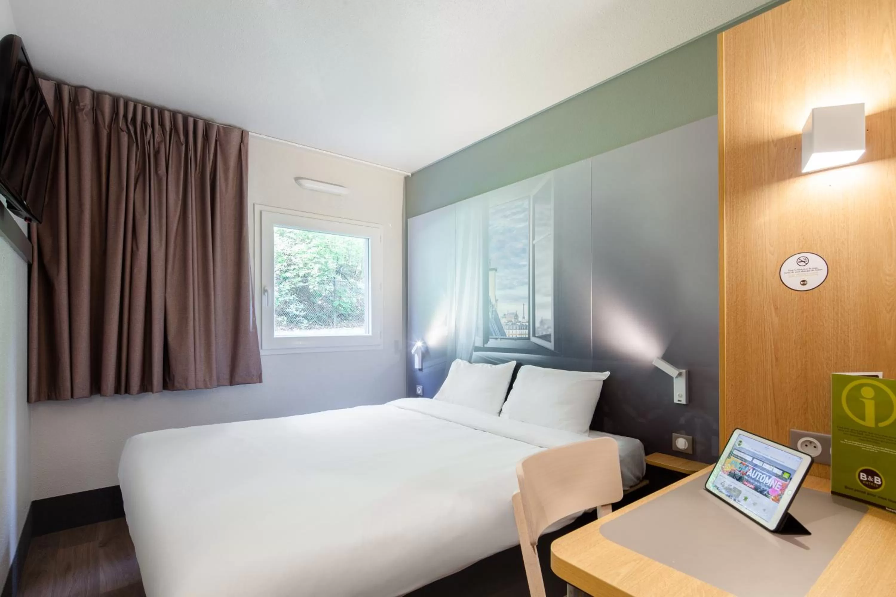 Bedroom, Bed in B&B HOTEL Paris Nord Aulnay-sous-Bois