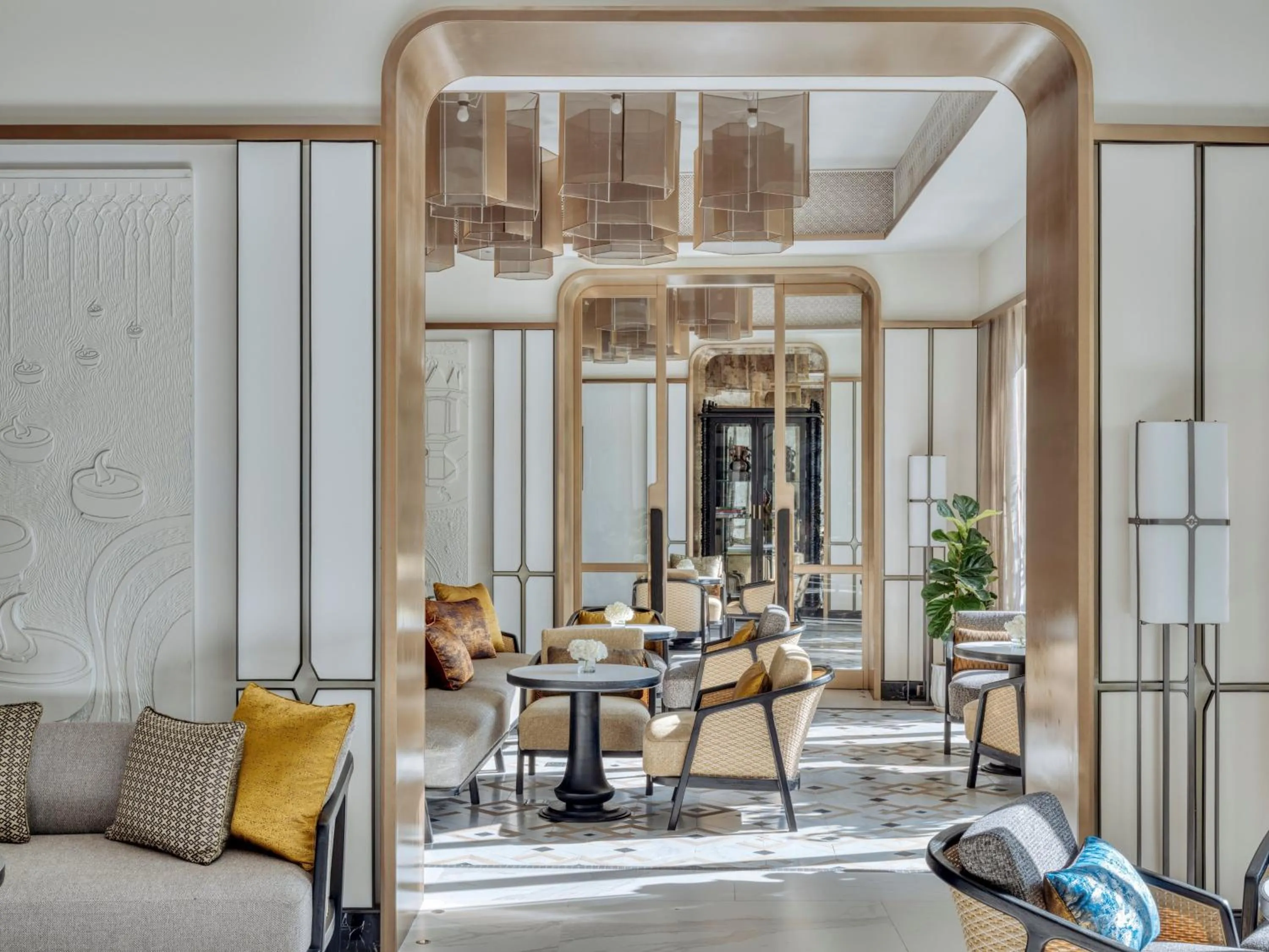 Lounge or bar in InterContinental Chiang Mai The Mae Ping by IHG