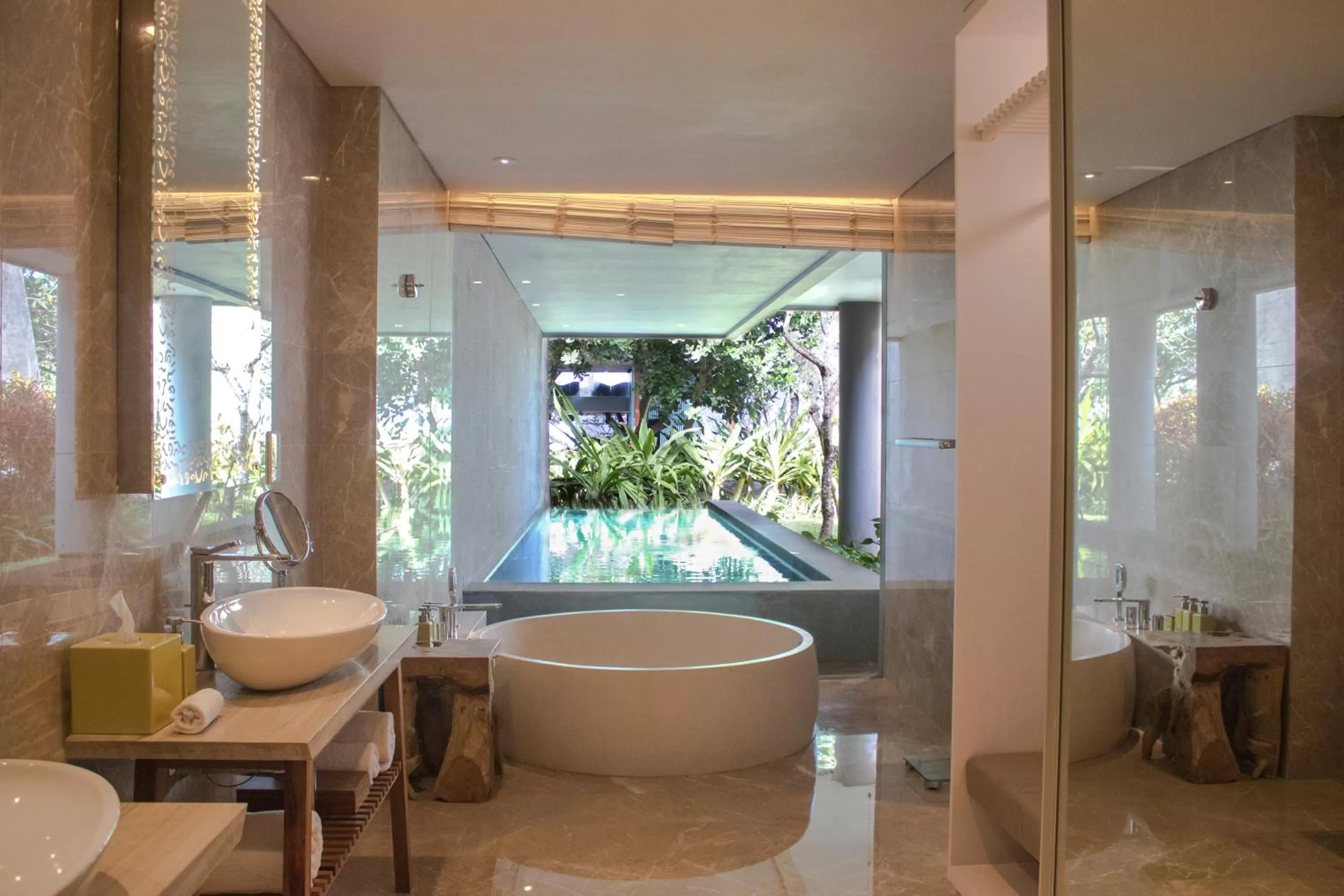 Bathroom in Maya Sanur Resort & Spa