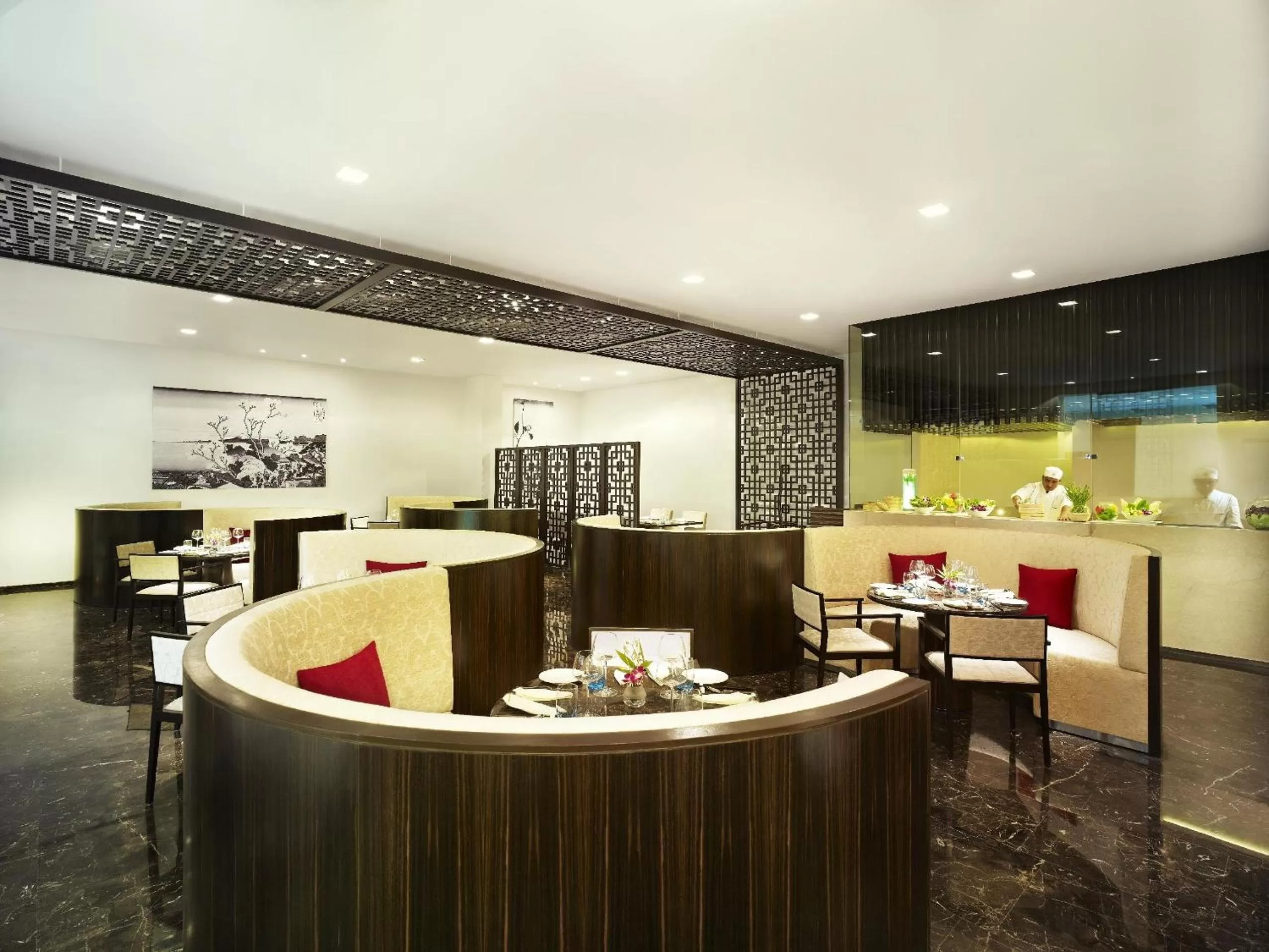Restaurant/places to eat in Vivanta Chennai IT Expressway OMR