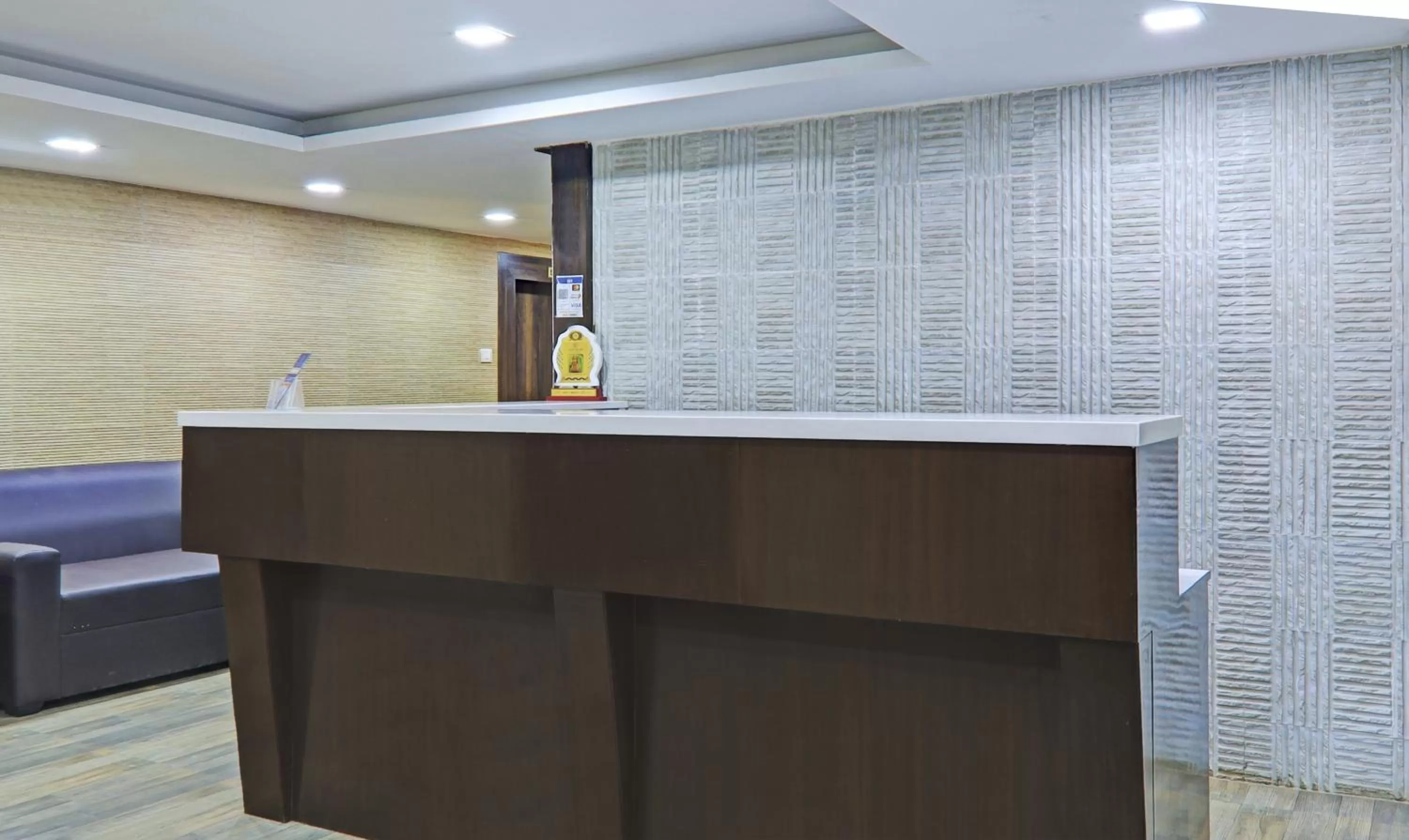 Lobby or reception in Treebo Raj Inn Lalpur