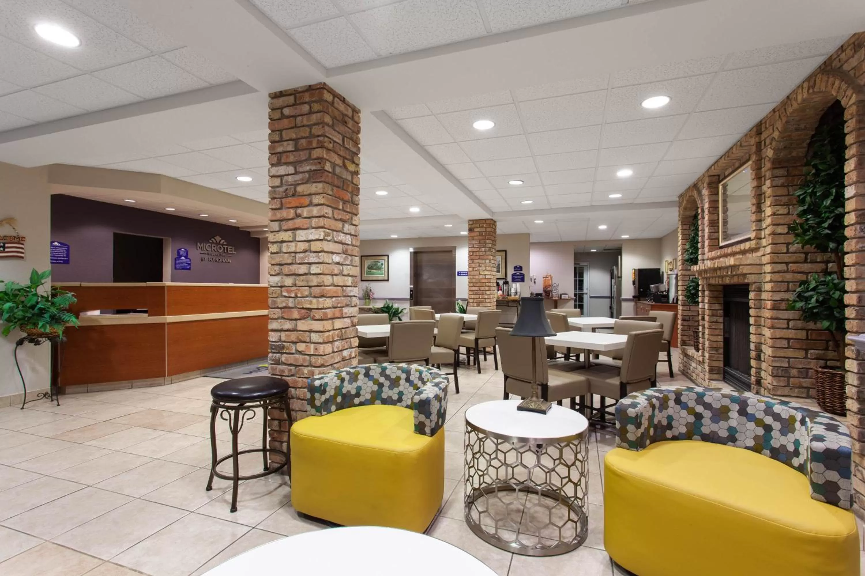 Restaurant/places to eat in Microtel Inn and Suites by Wyndham - Lady Lake/ The Villages