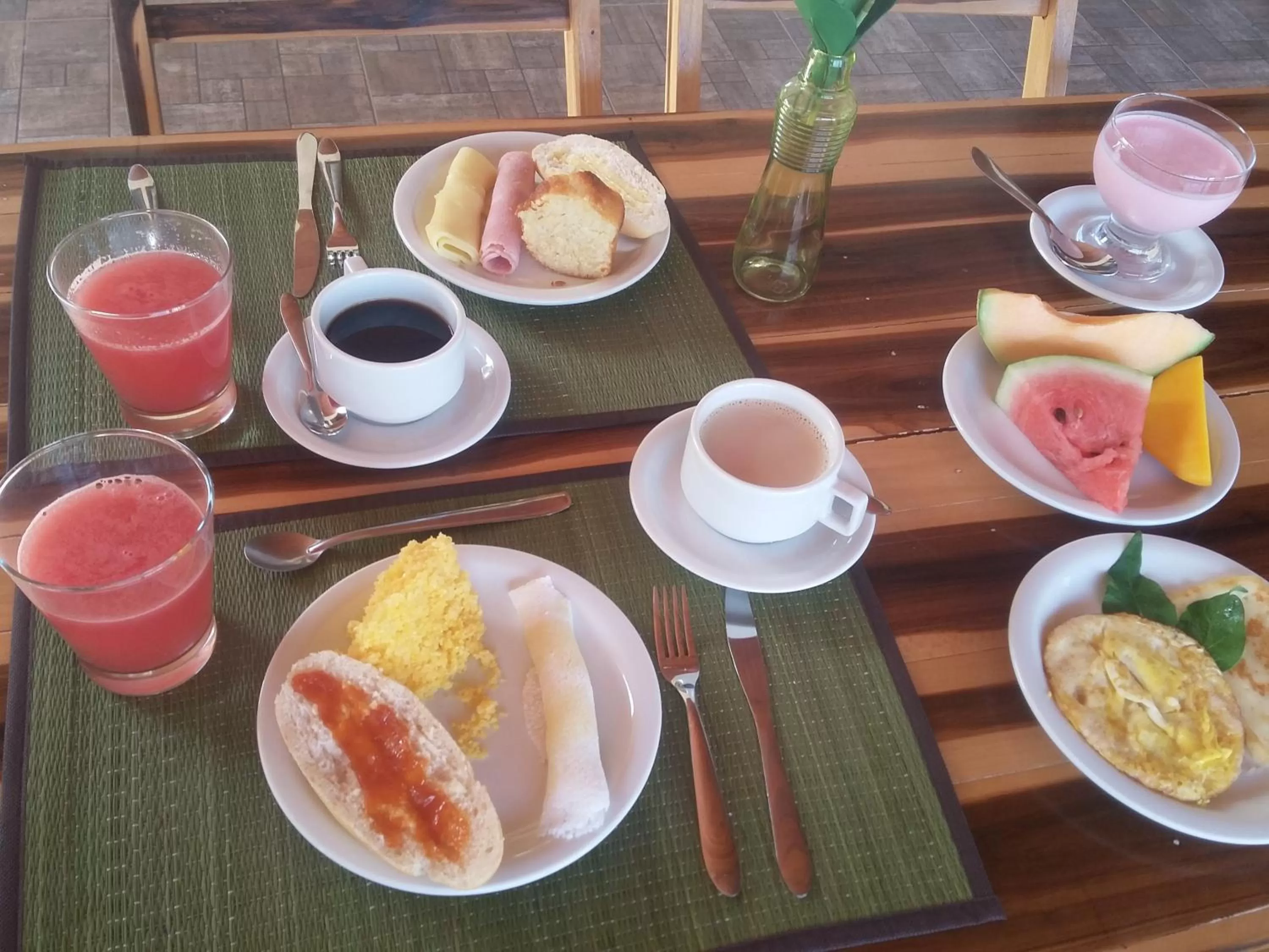 Continental breakfast in Pousada Pé na Areia Gostoso