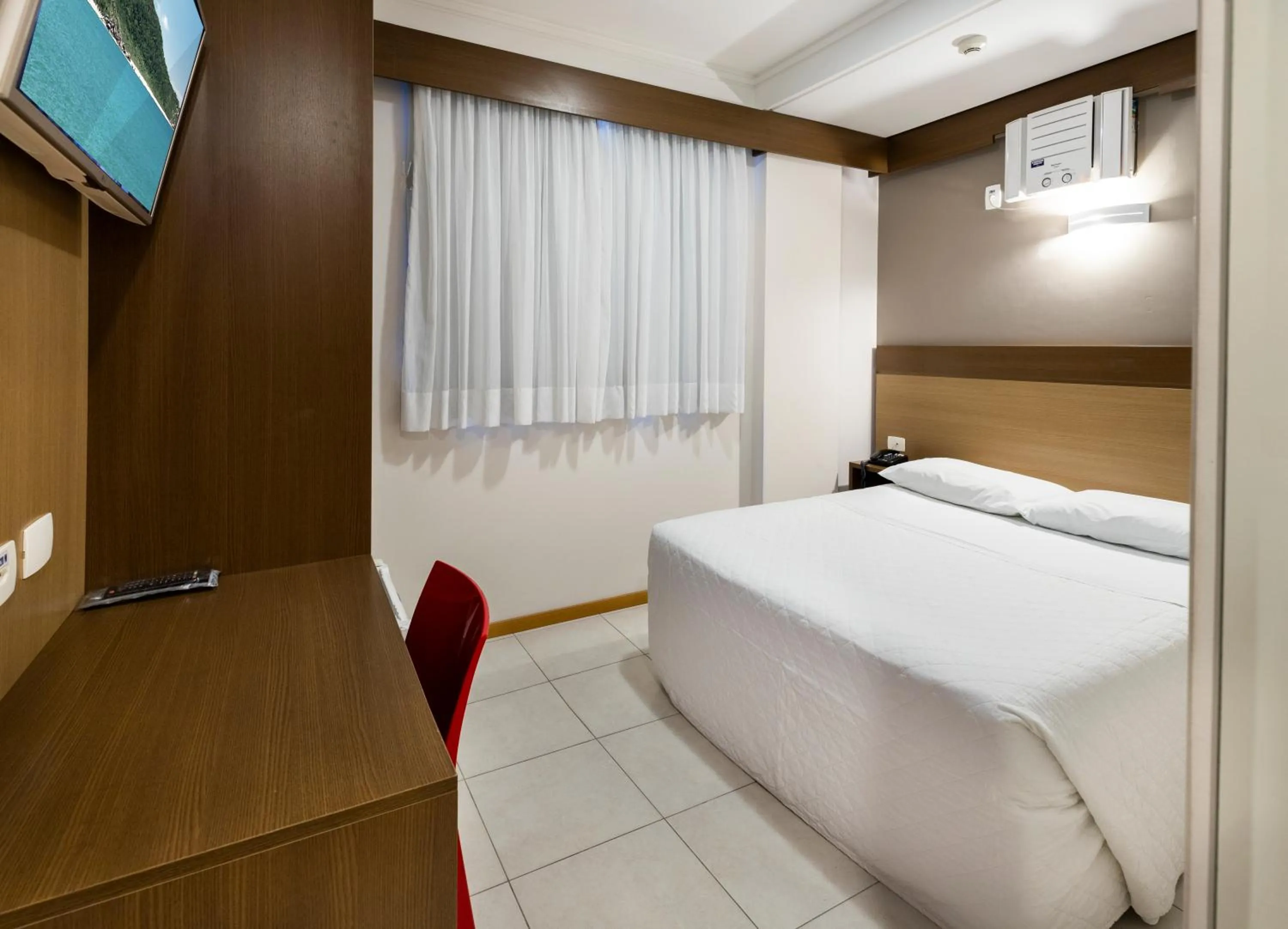 TV and multimedia, Bed in Centromar Hotel
