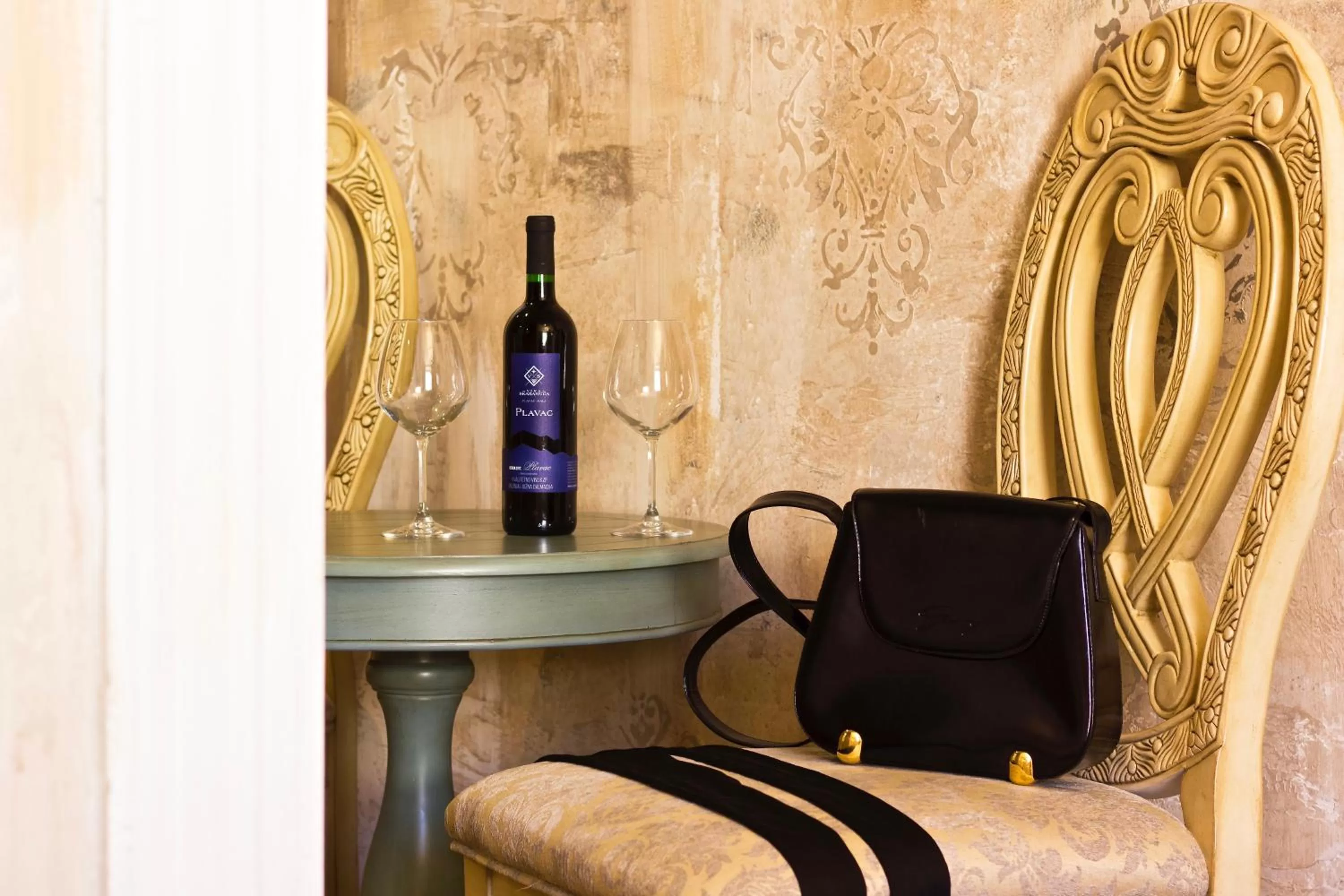 Bed in Plaza Marchi Old Town - MAG Quaint & Elegant Boutique Hotels