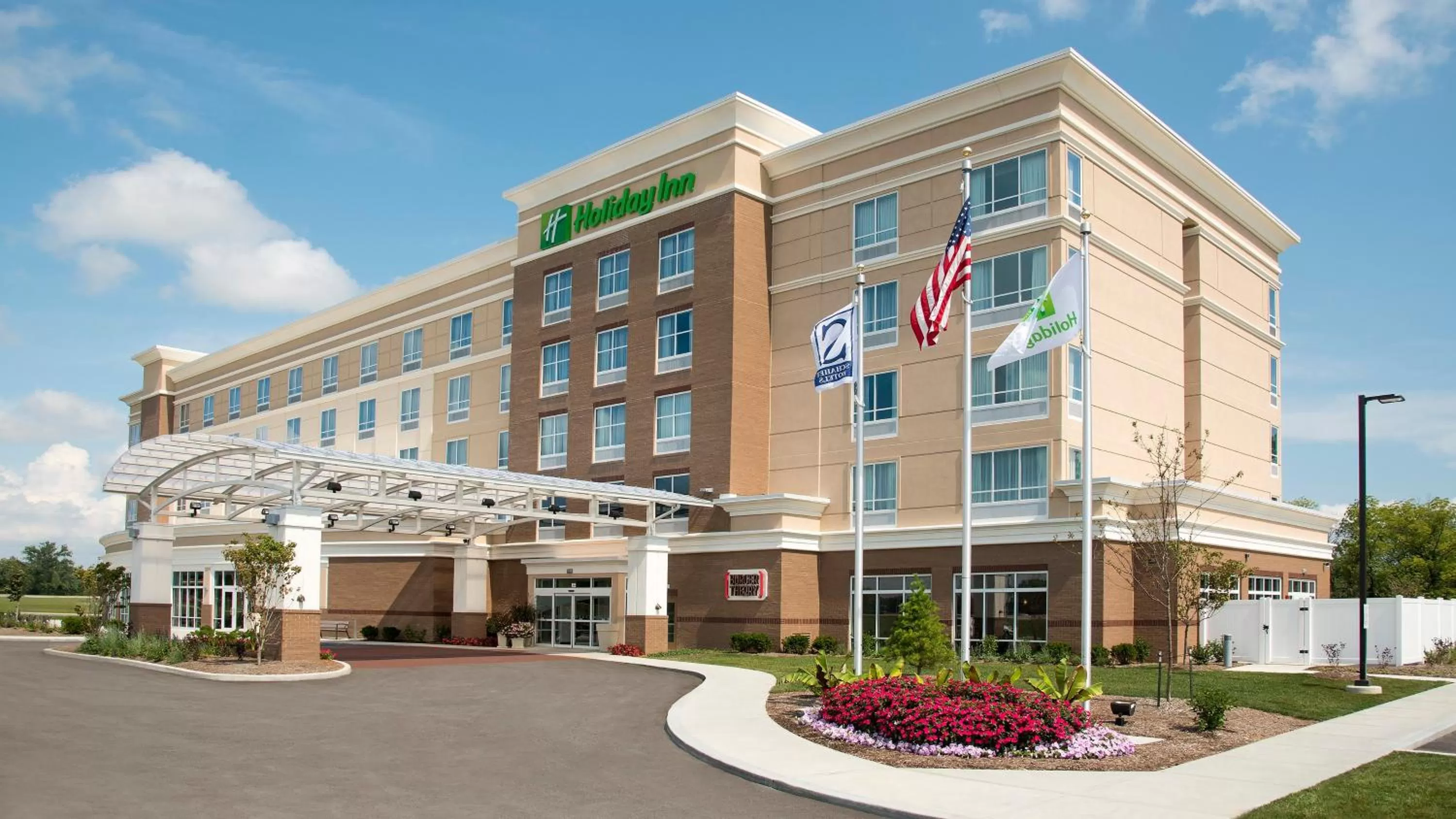 Property building in Holiday Inn Indianapolis Airport by IHG