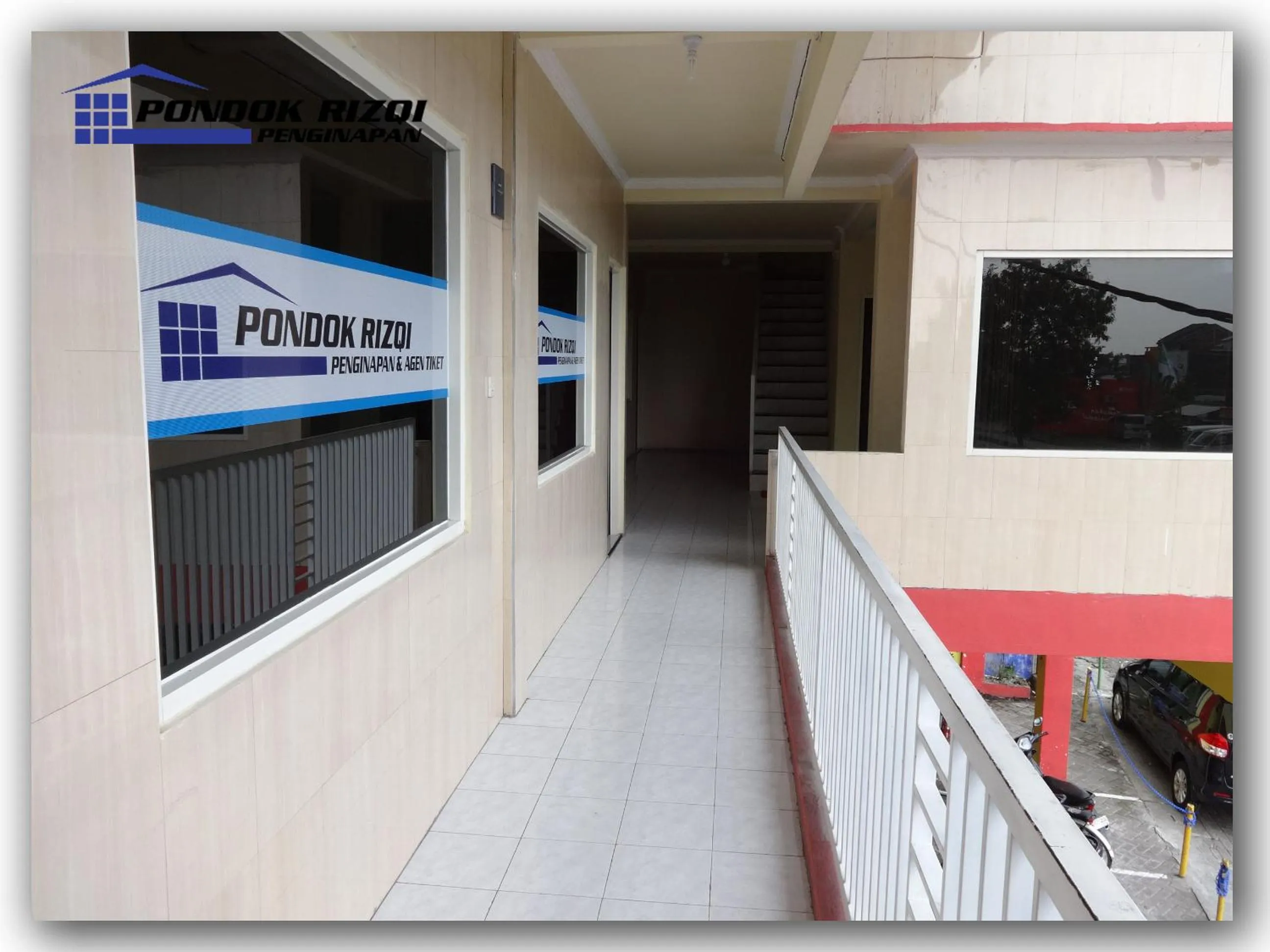 Balcony/Terrace in Penginapan Pondok Rizqi Syariah