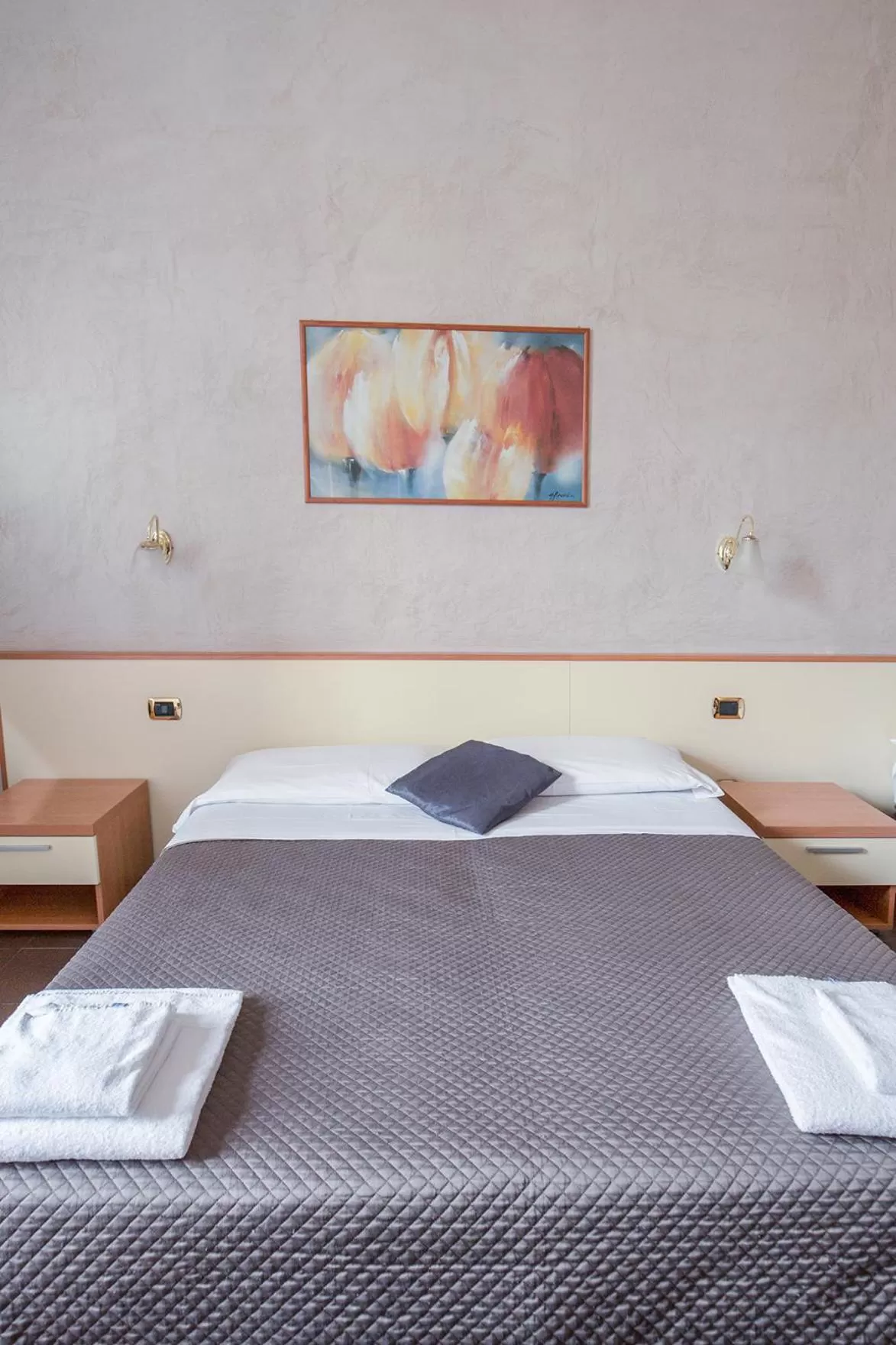 Bed in Hotel Angelica Firenze