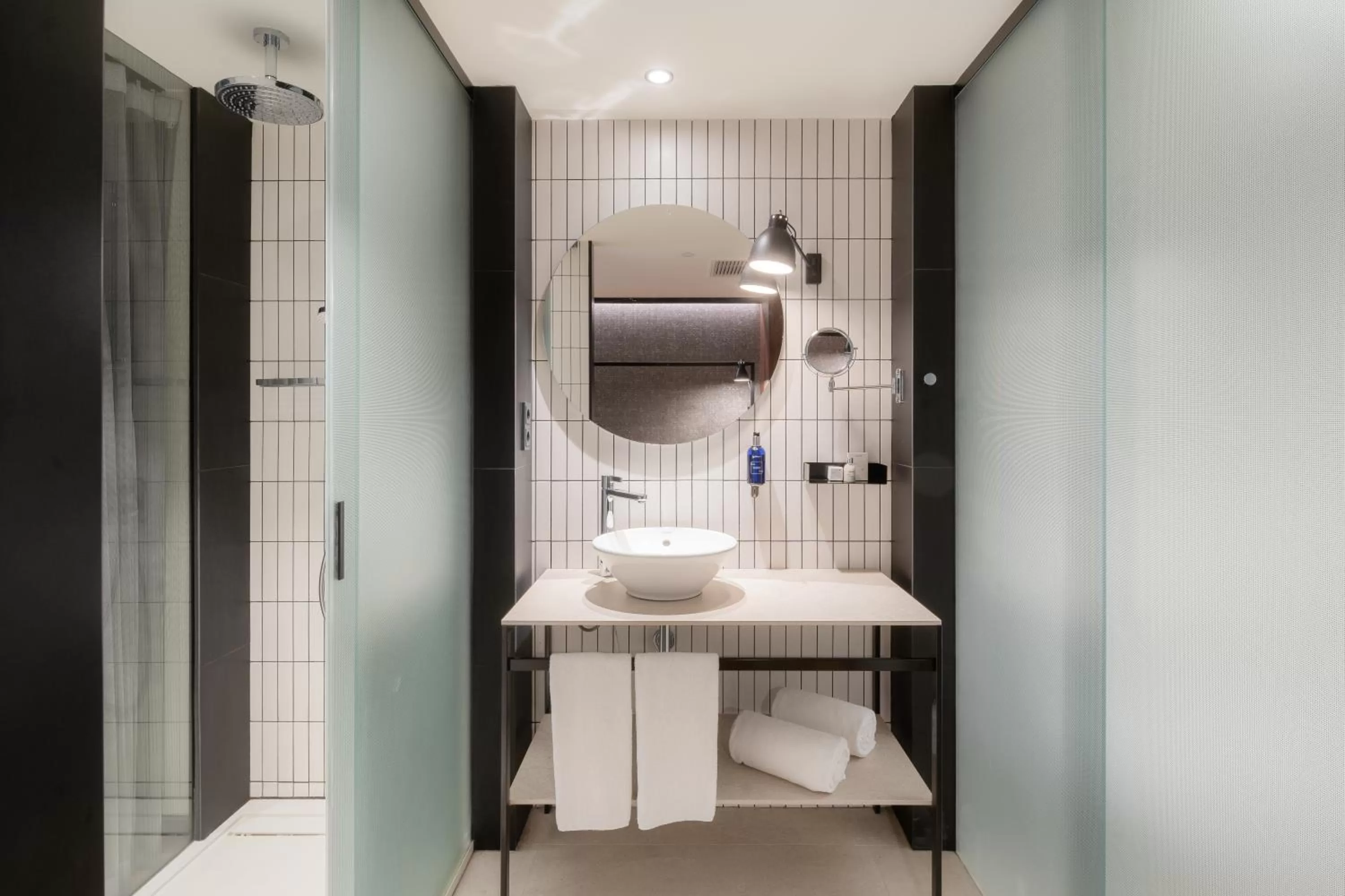 Bathroom in Radisson Blu 1882 Hotel, Barcelona Sagrada Familia