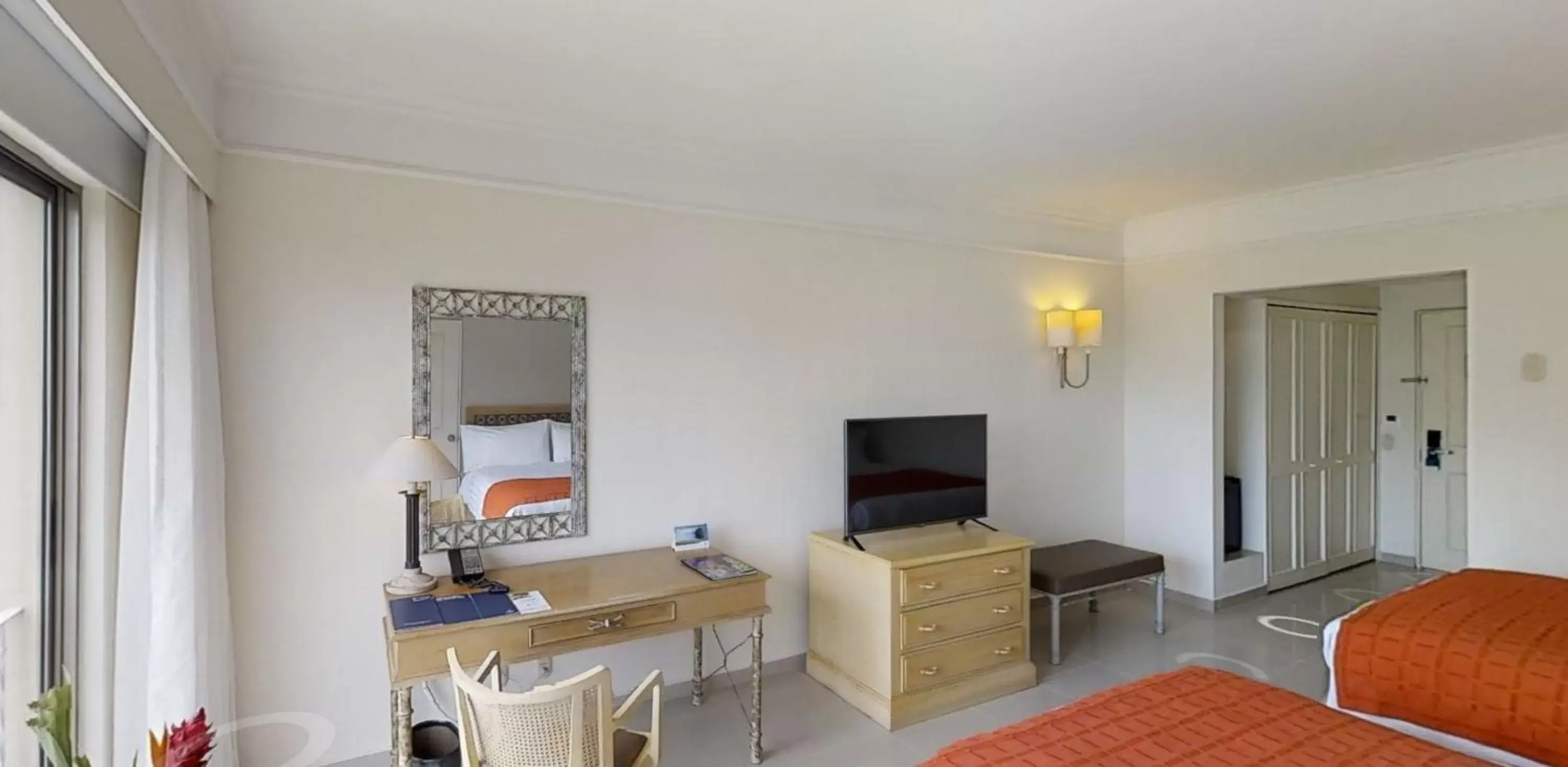 Standard Queen Room in Hotel Estelar Altamira Standard Queen Room in Hotel Estelar Altamira