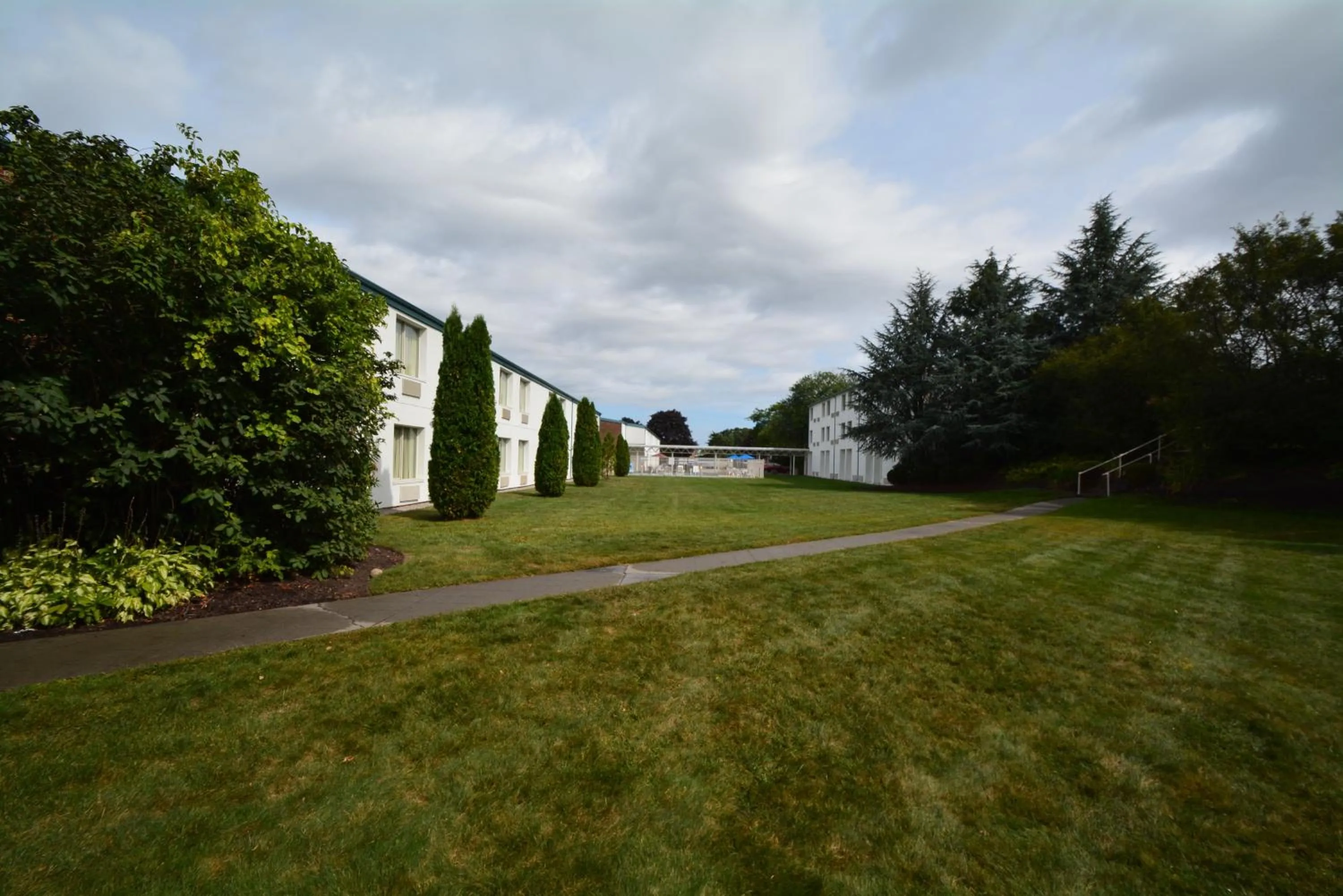 Facade/entrance in Motel 6-Warwick, RI - Providence Airport - I-95