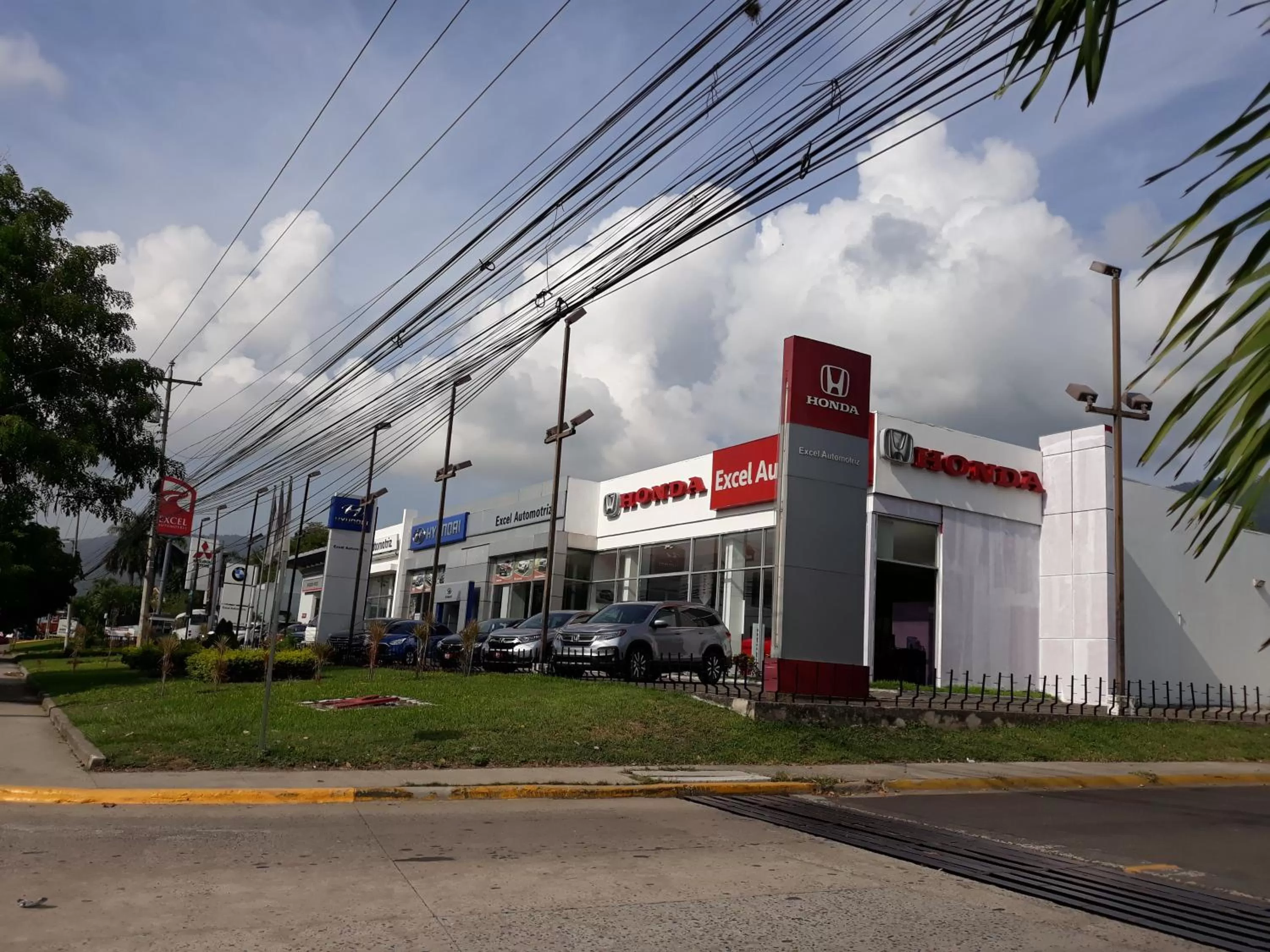 Day, Property Building in Casa Altamira